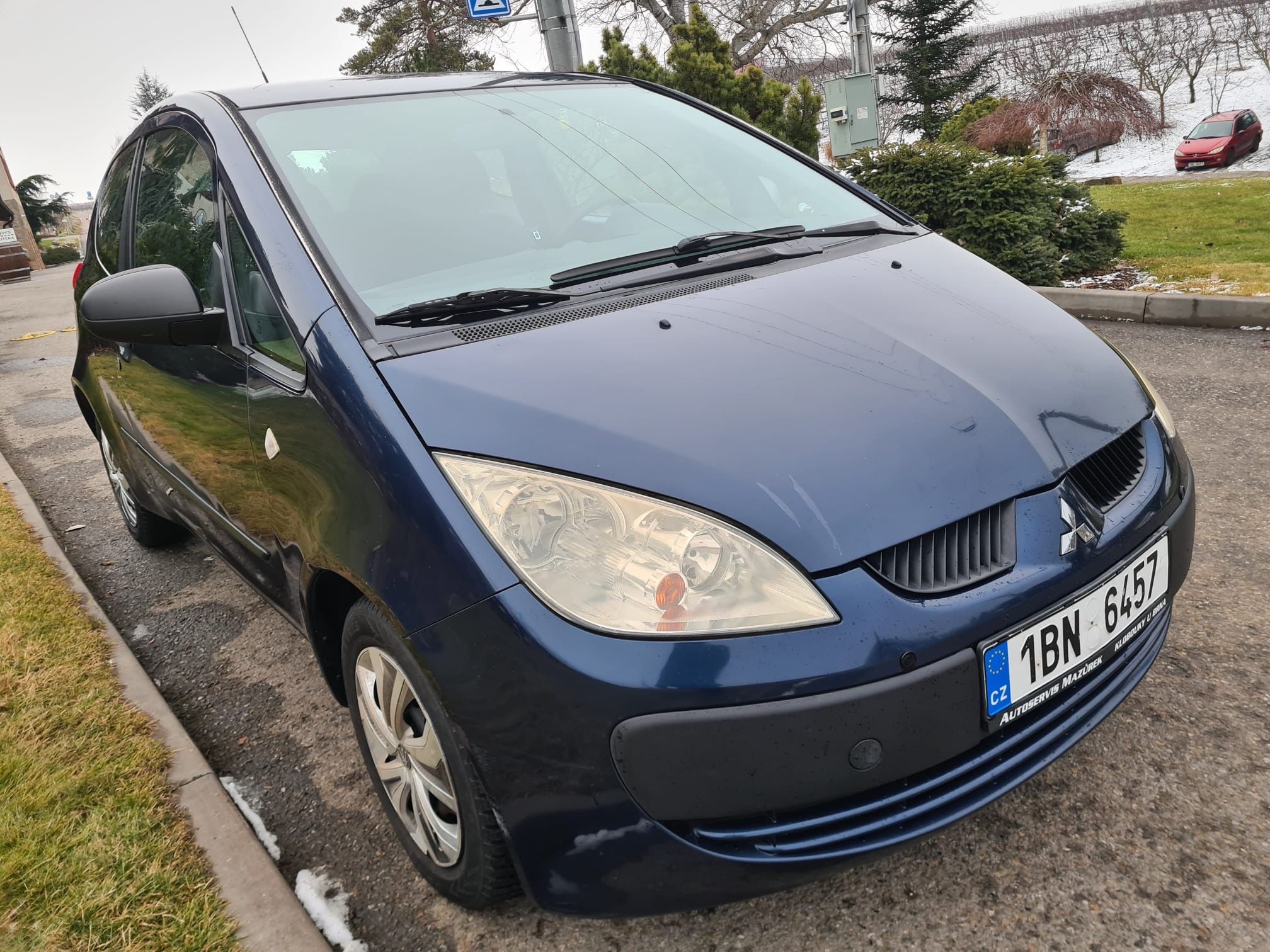 Mitsubishi Colt, 1.1 i 55KW - fotka 2