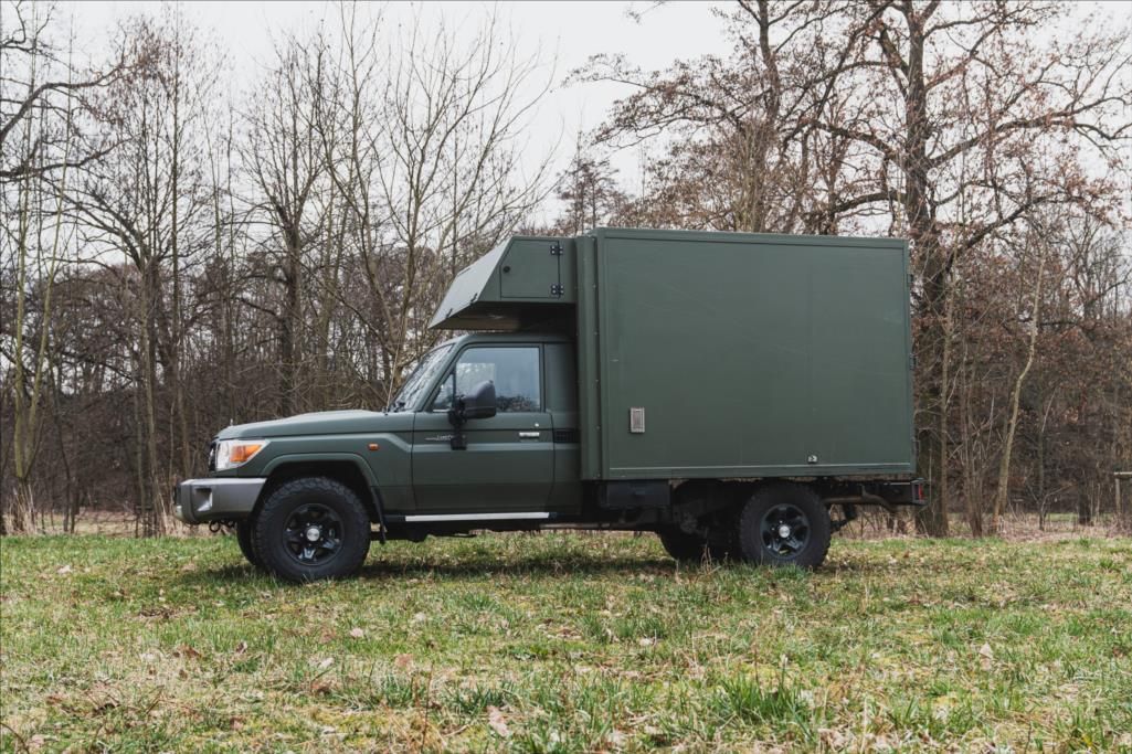 Toyota Land Cruiser, 4,0 - nástavba -  long  GRJ79L - fotka 3