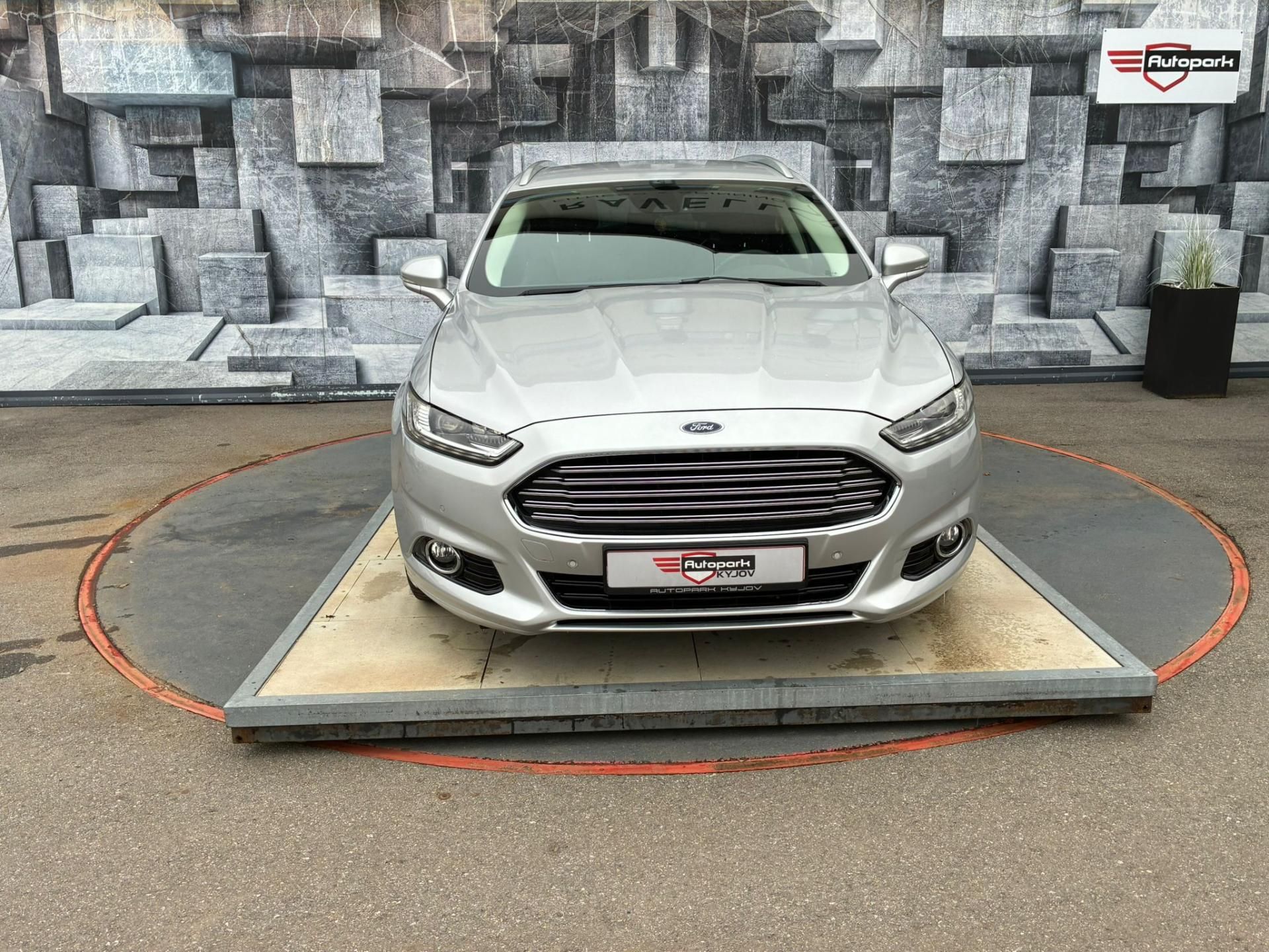 Ford Mondeo, 2.0TDCi, 110KW, TITANIUM - fotka 2