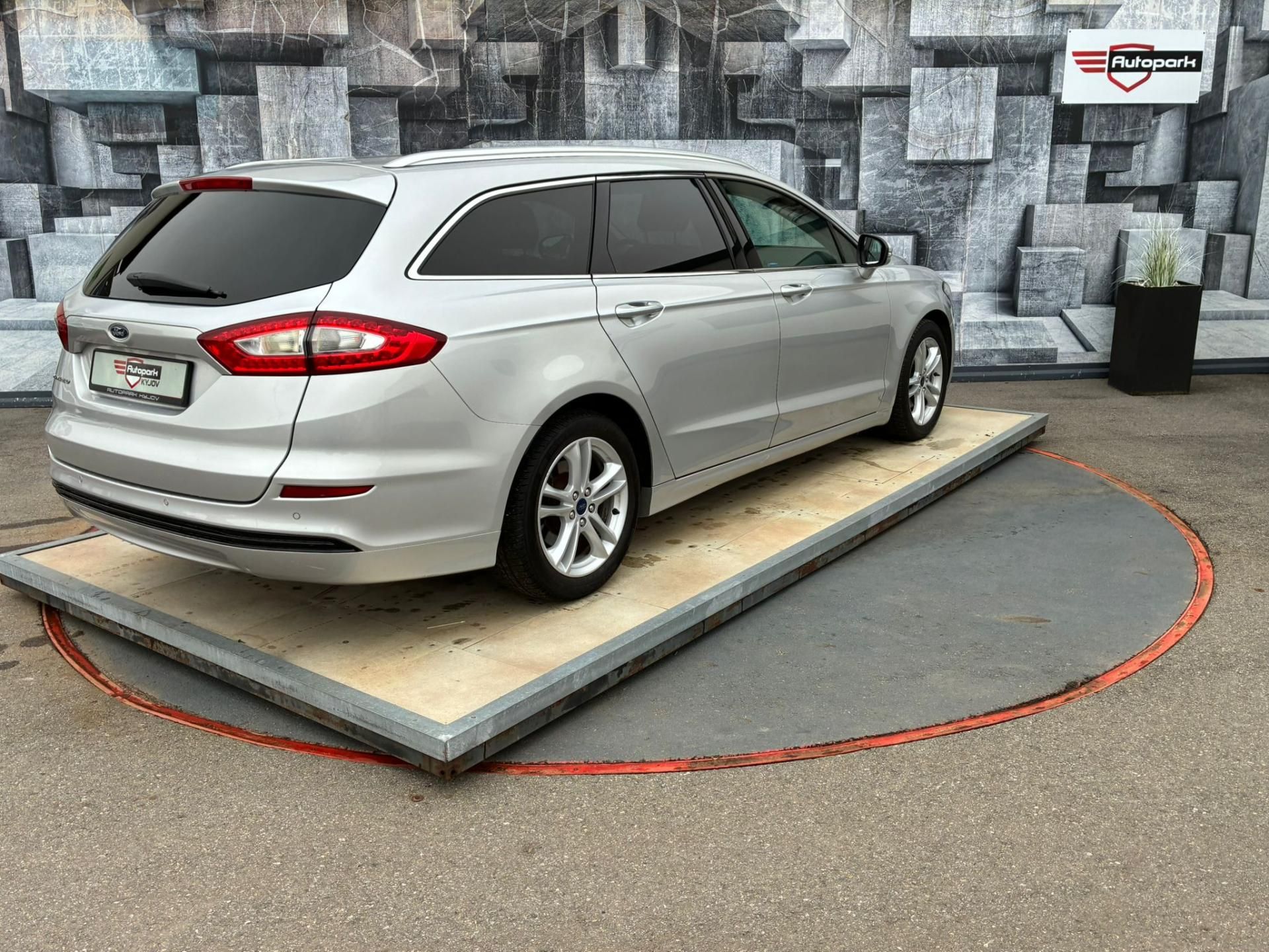 Ford Mondeo, 2.0TDCi, 110KW, TITANIUM - fotka 6