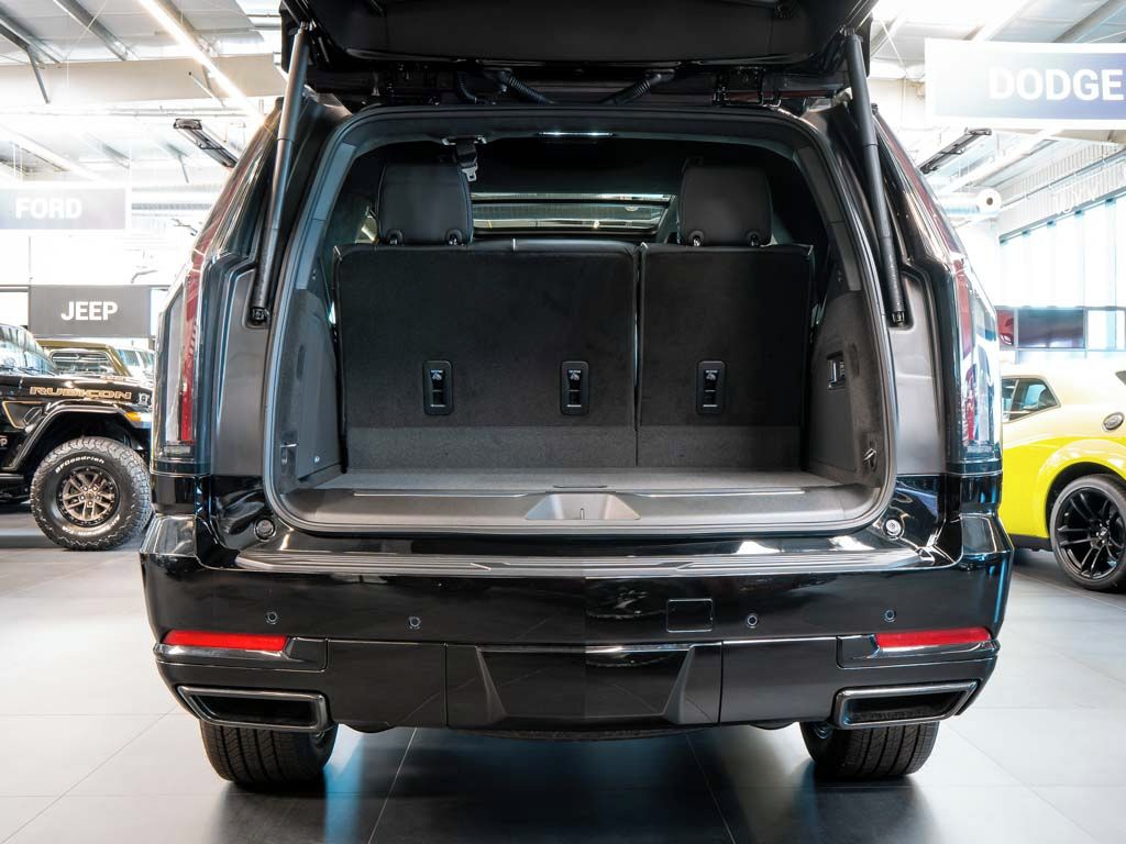 Cadillac Escalade, 6.2 V8 Sport Platinum 2026 - fotka 6