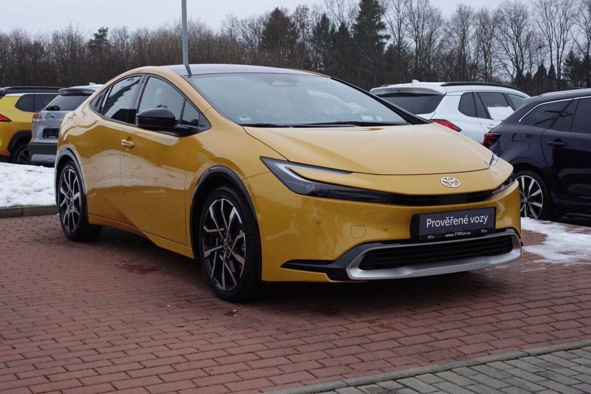 Toyota Prius, 2.0 PHEV Executive sada komple - fotka 3