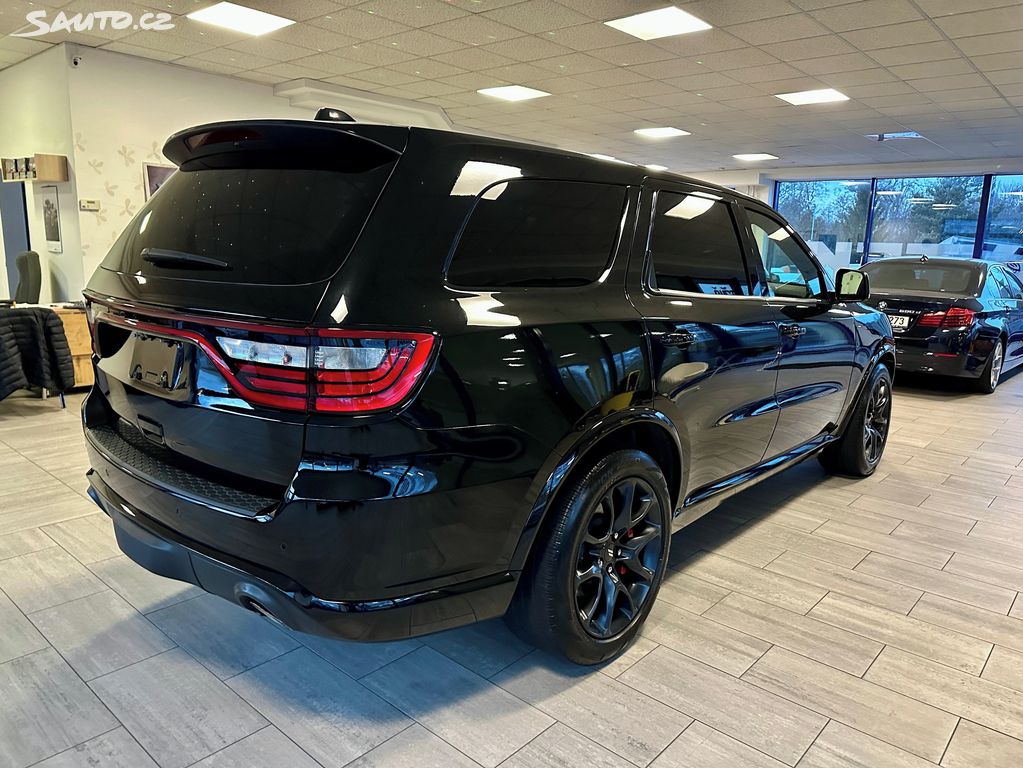 345 Durango Dodge Durango Tow N Go SRT DPH Záruka | Sauto.cz