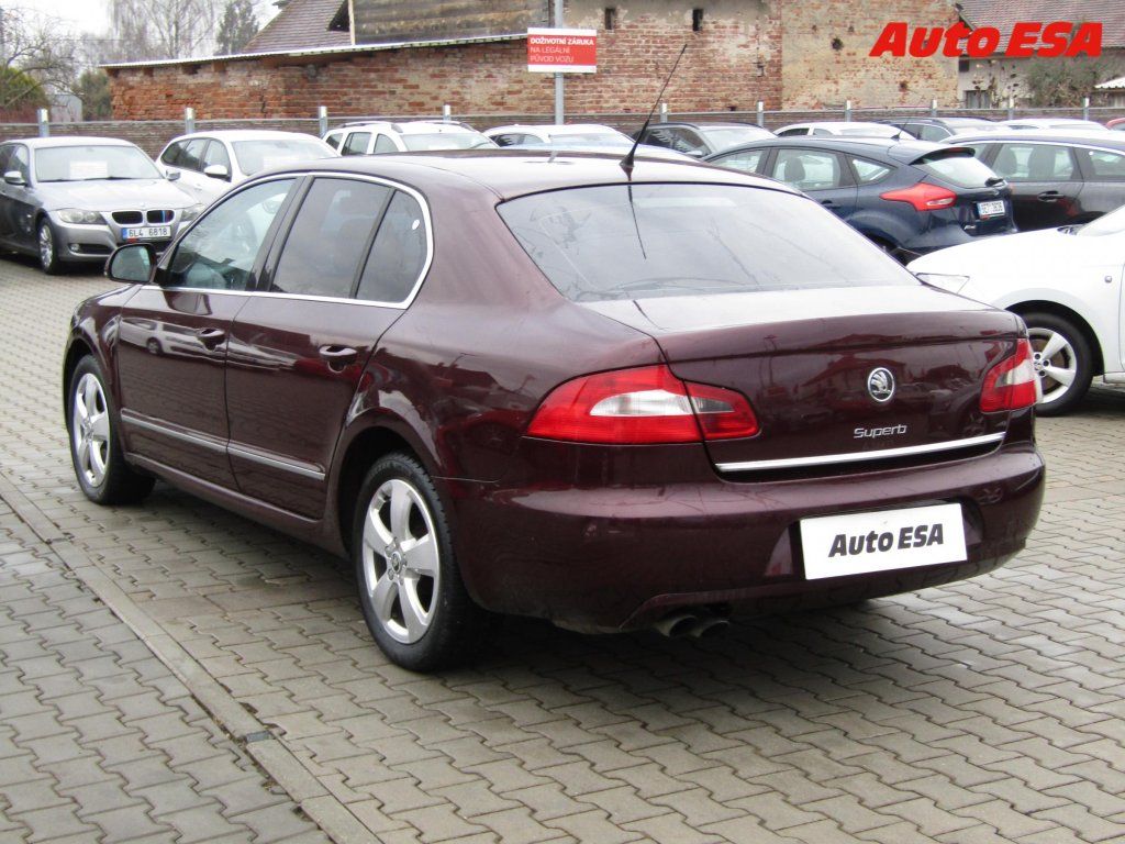 Škoda Superb, 2.0 TDi,ČR,Xenon,AC - fotka 6