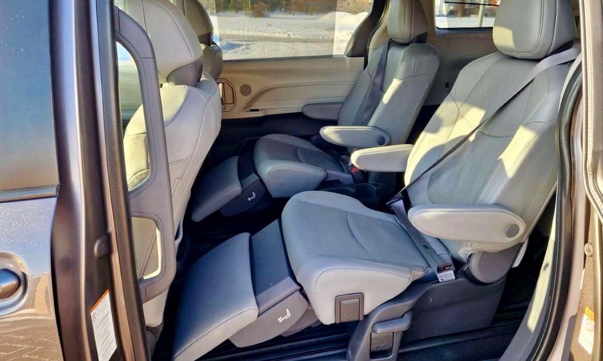Toyota Sienna, 2.5L Limited