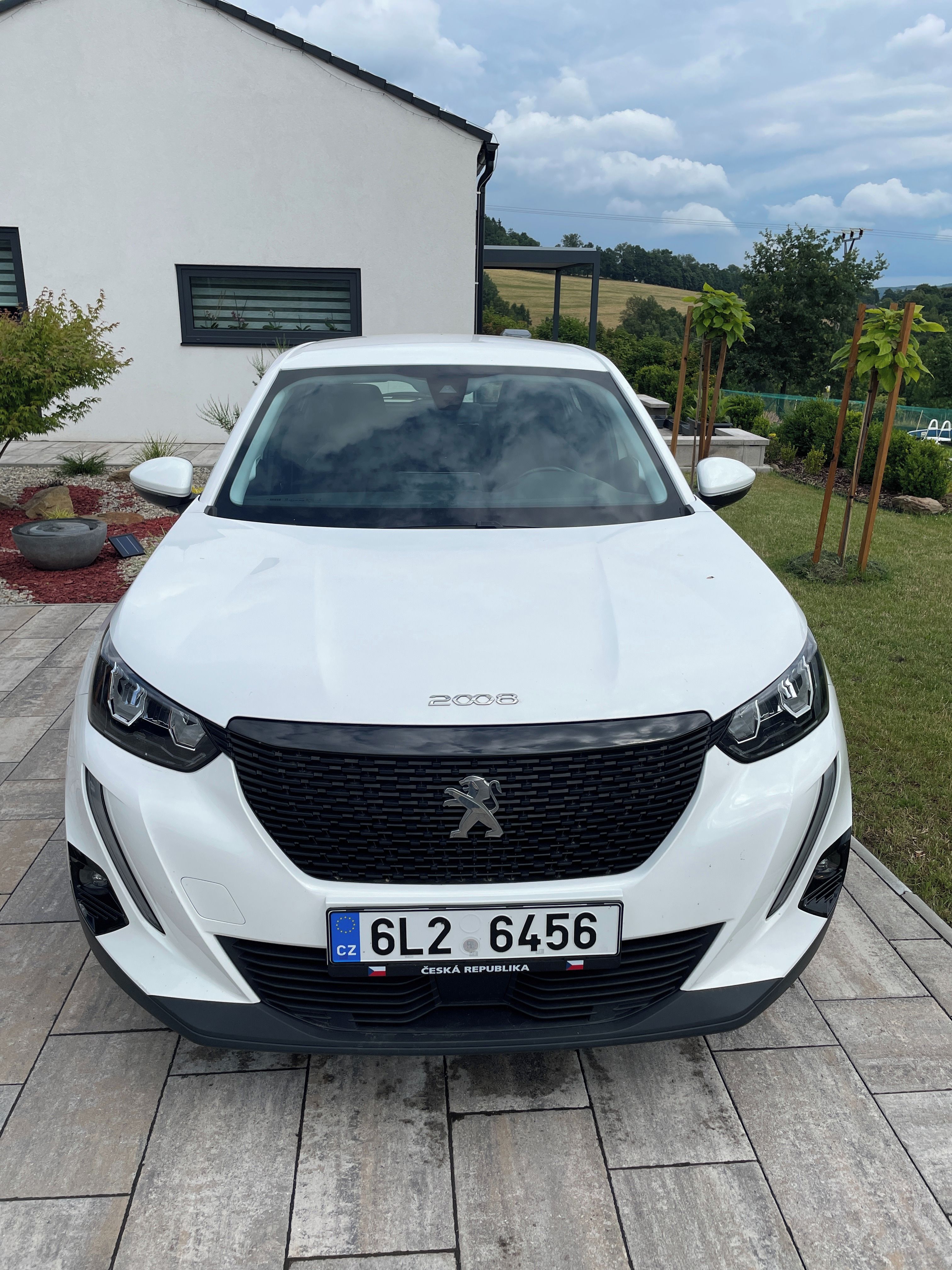 Peugeot 2008, 96 kW, dvě sady alu kol, tažné - fotka 3