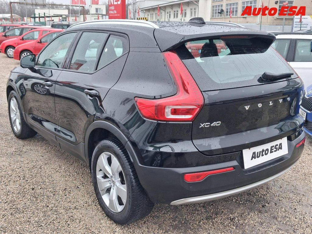 Volvo XC40, 1.5T,AT,bixen,TZ - fotka 6