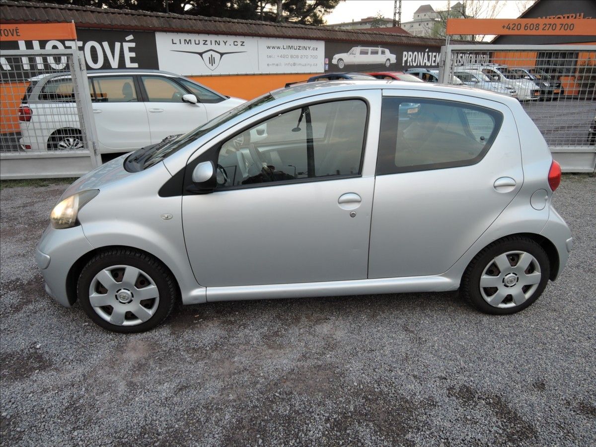 Toyota Aygo, 1,0 VVT-i Cool Servis - fotka 5
