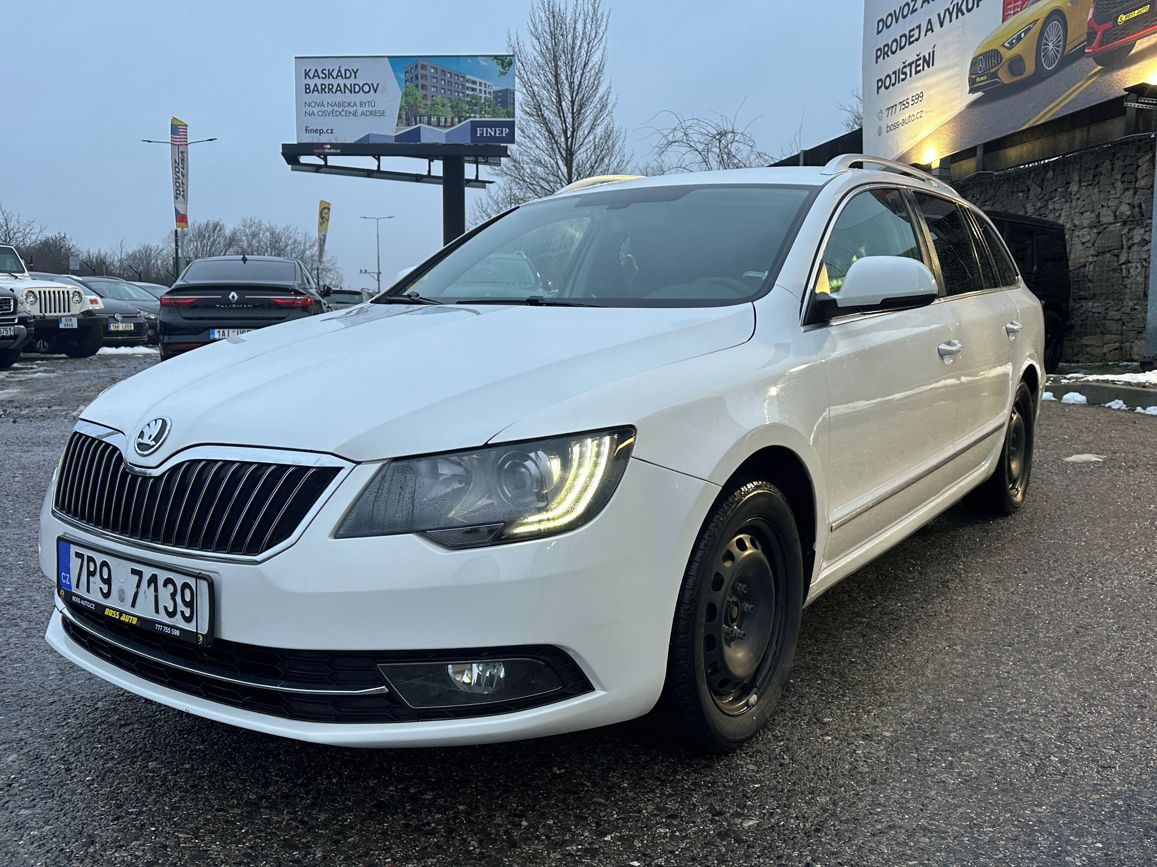 Škoda Superb, Skoda Superb 2014 - fotka 3