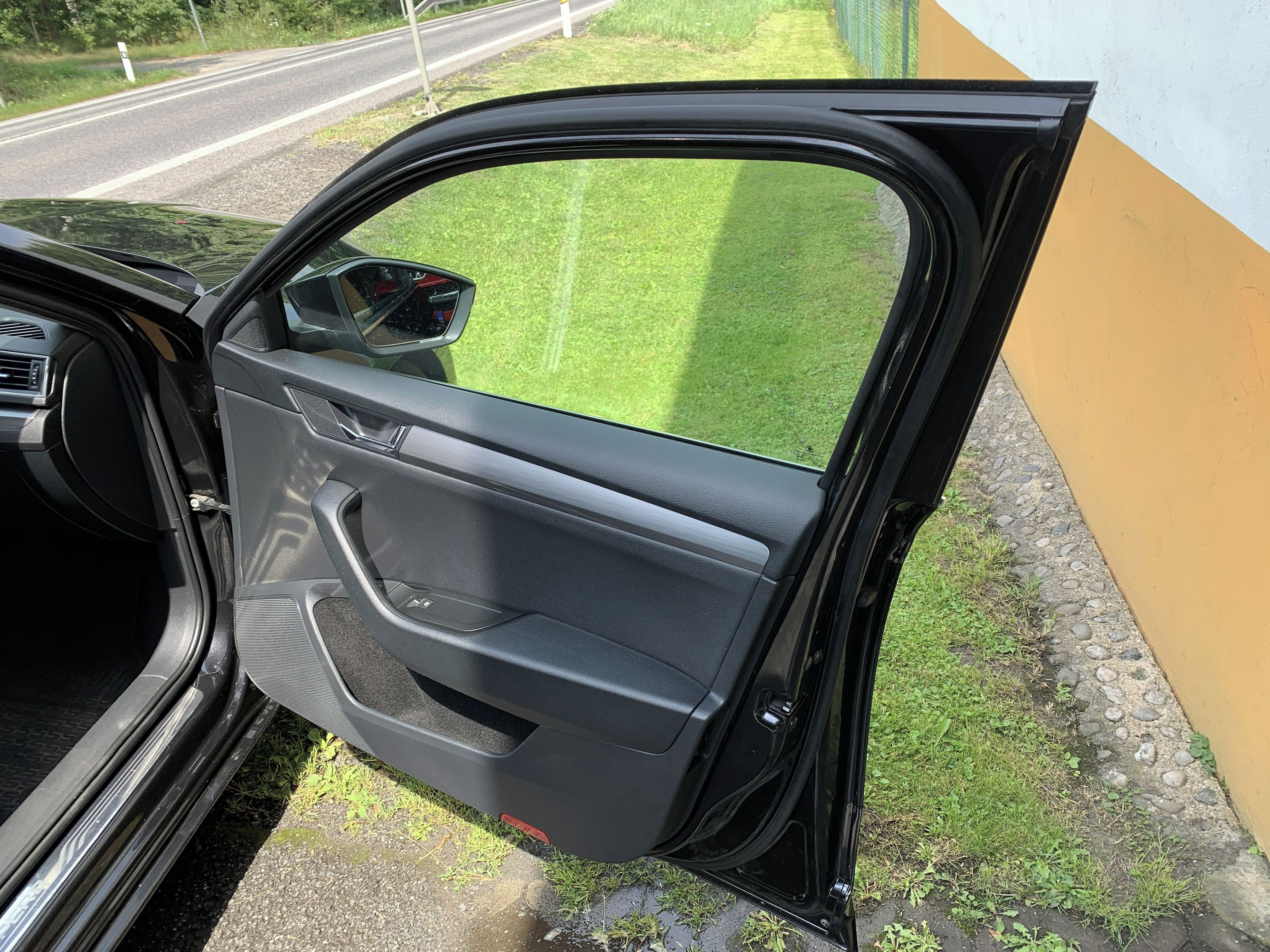 Škoda Superb, 2.0 TDI - fotka 2