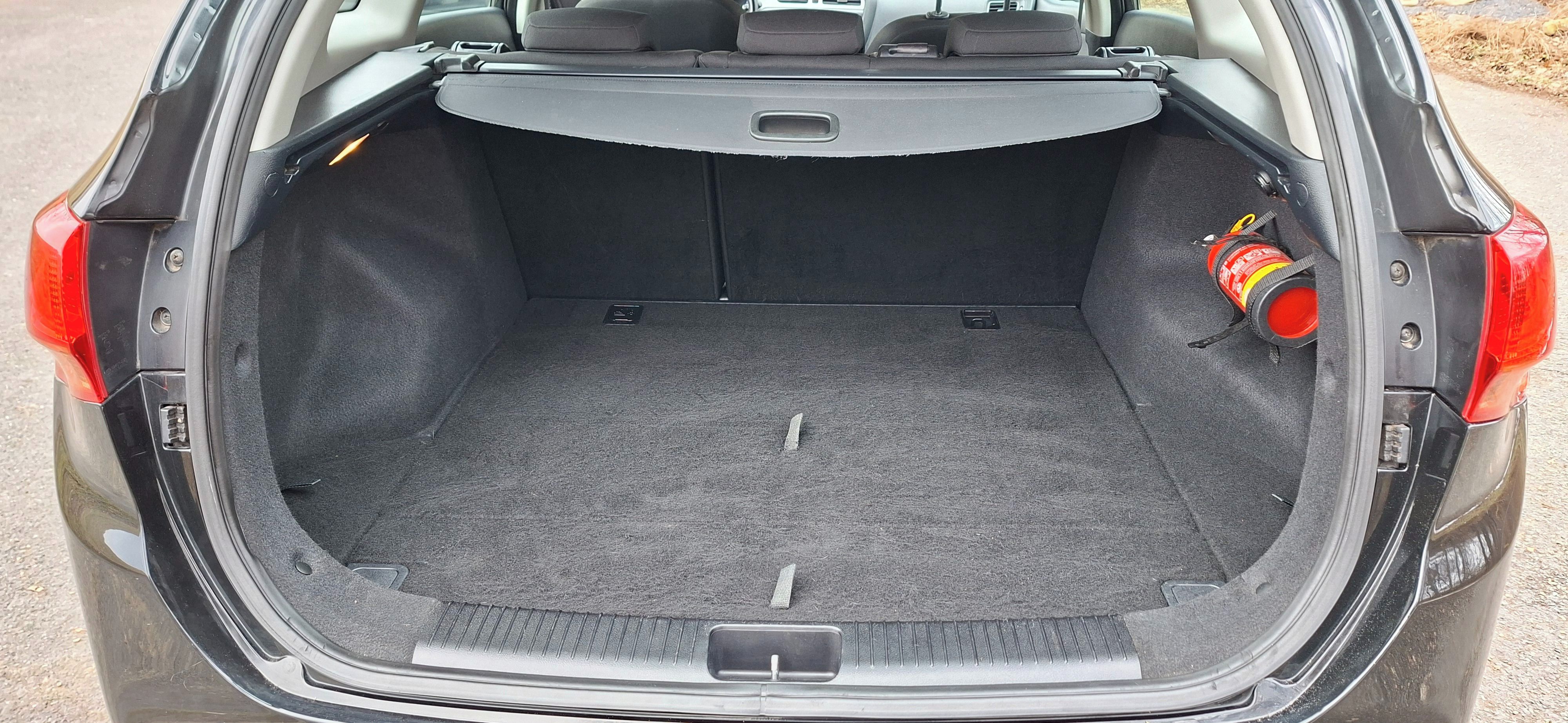 Kia Cee´d, KOMBI 1,6 GDI, 99 KW - fotka 6