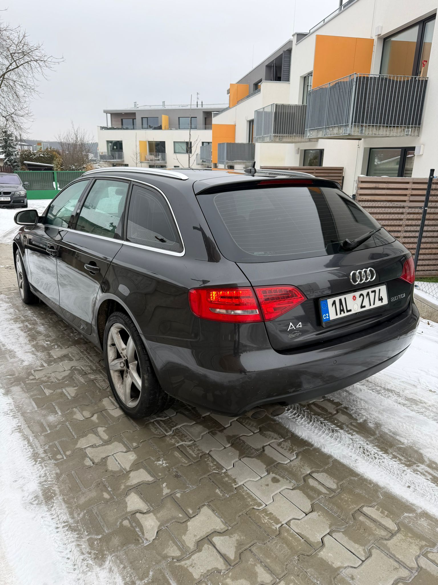 Audi A4, B8 2.0 TDI automat - fotka 3