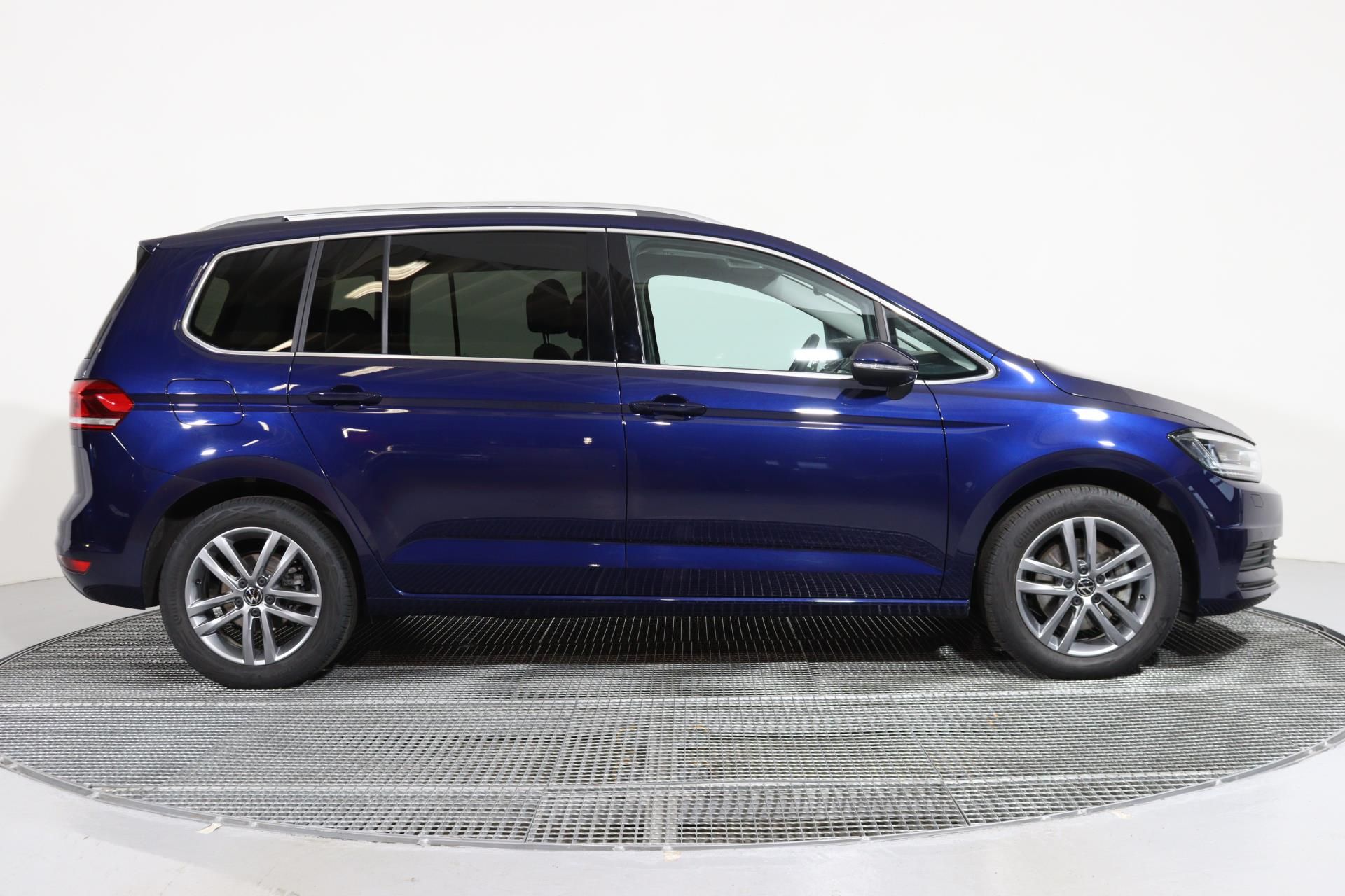 Volkswagen Touran, People 1,5 TSI 110kW 7DSG/ACC - fotka 3
