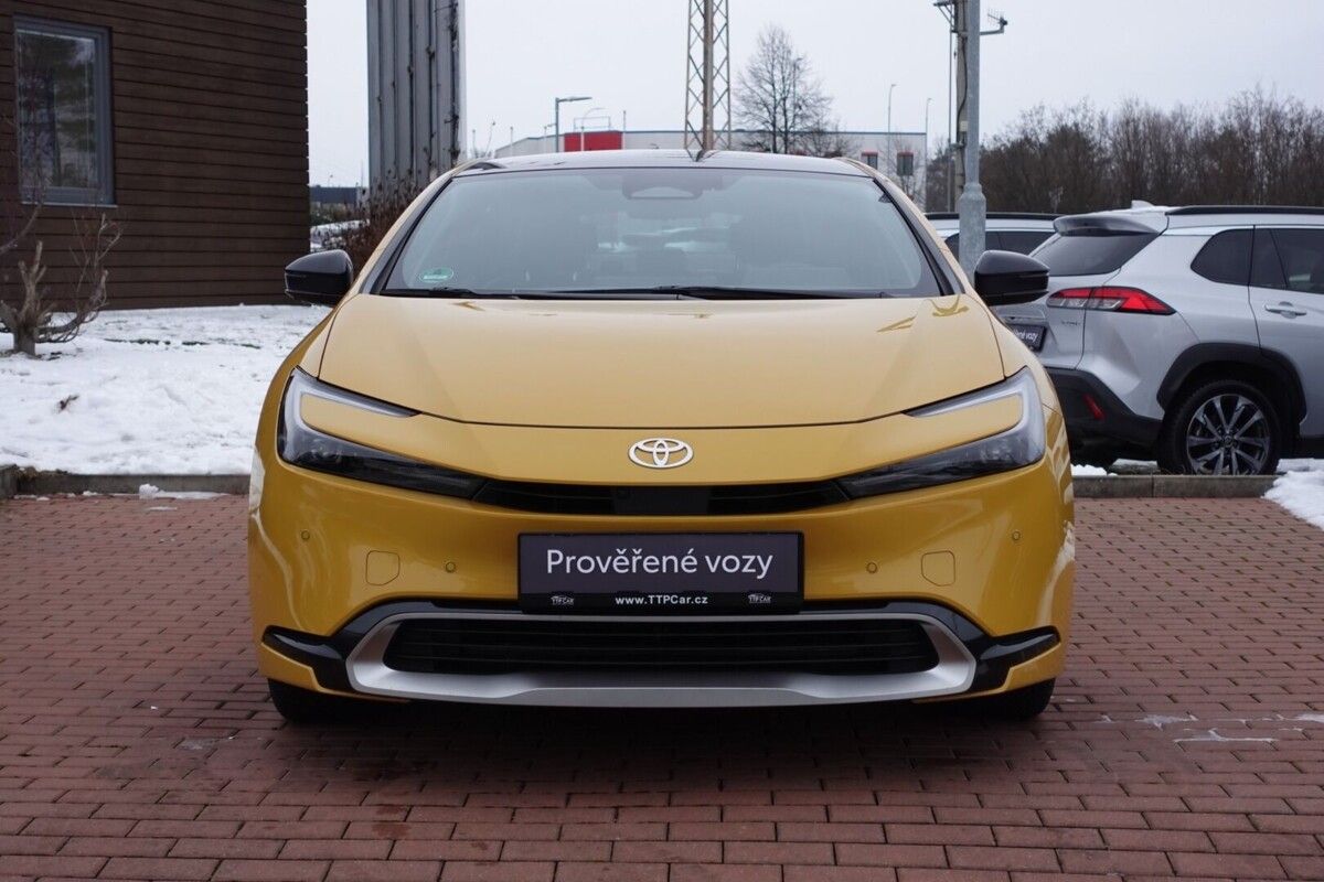 Toyota Prius, 2.0 PHEV Executive sada komple - fotka 2