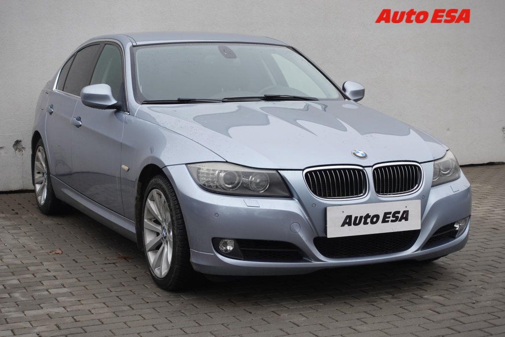 BMW Řada 3, 3.0i 330 Xi,AT,navi,bixen