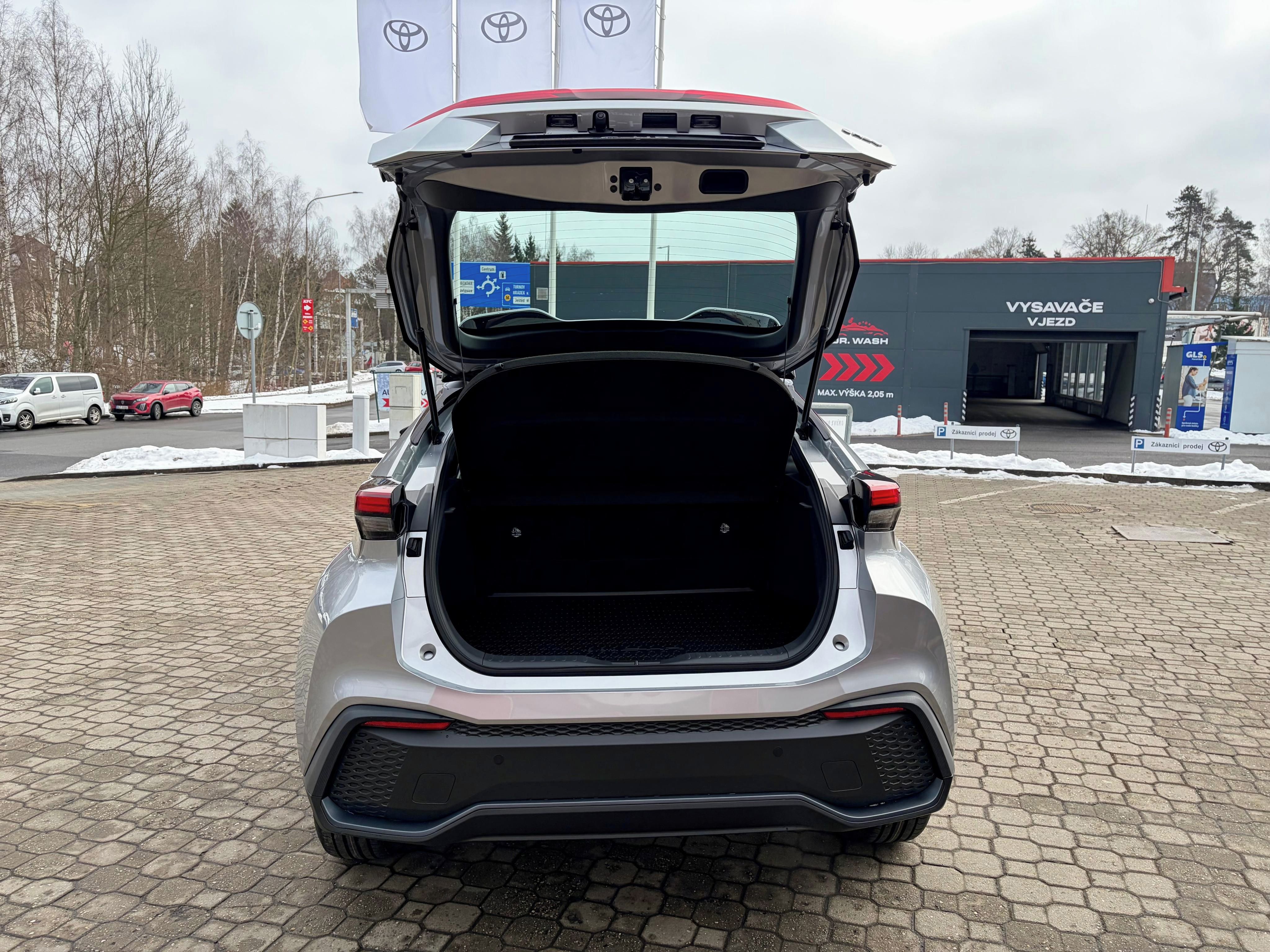 Toyota C-HR, 1,8 HEV 140k Comfort Business - fotka 6