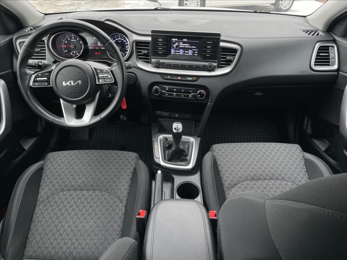 Kia Cee´d, 1,0 T-GDI SW Fresh PDC+AC - fotka 6