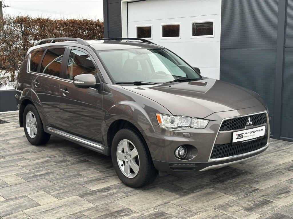 Mitsubishi Outlander, 2,2 DI-D 177PS  X-Tra - fotka 3