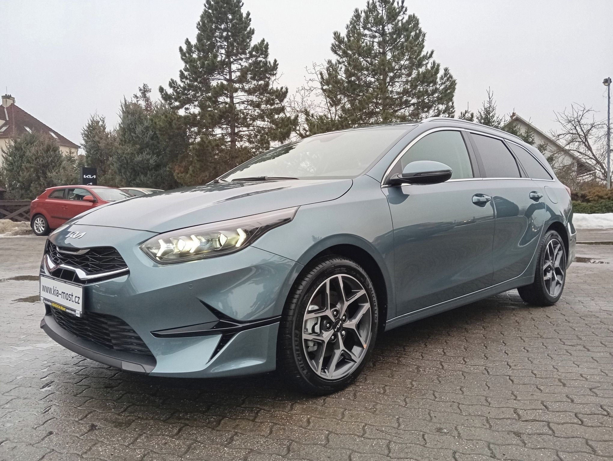 Kia Cee´d SW, 1.5 T-GDi 7DCT TOP + Business