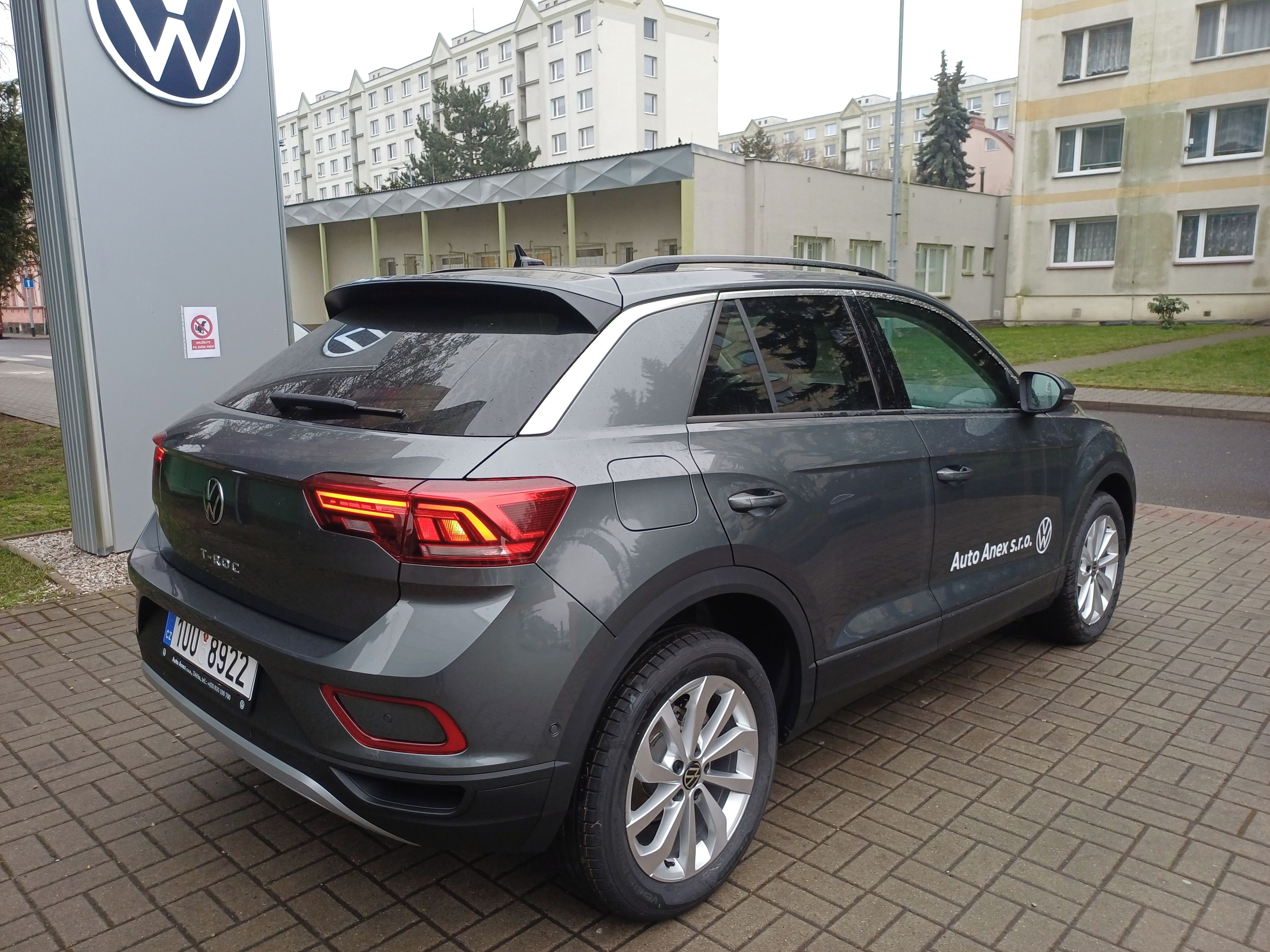 Volkswagen T-Roc, T-Roc People 1,5 TSI 110 kW 6G - fotka 4