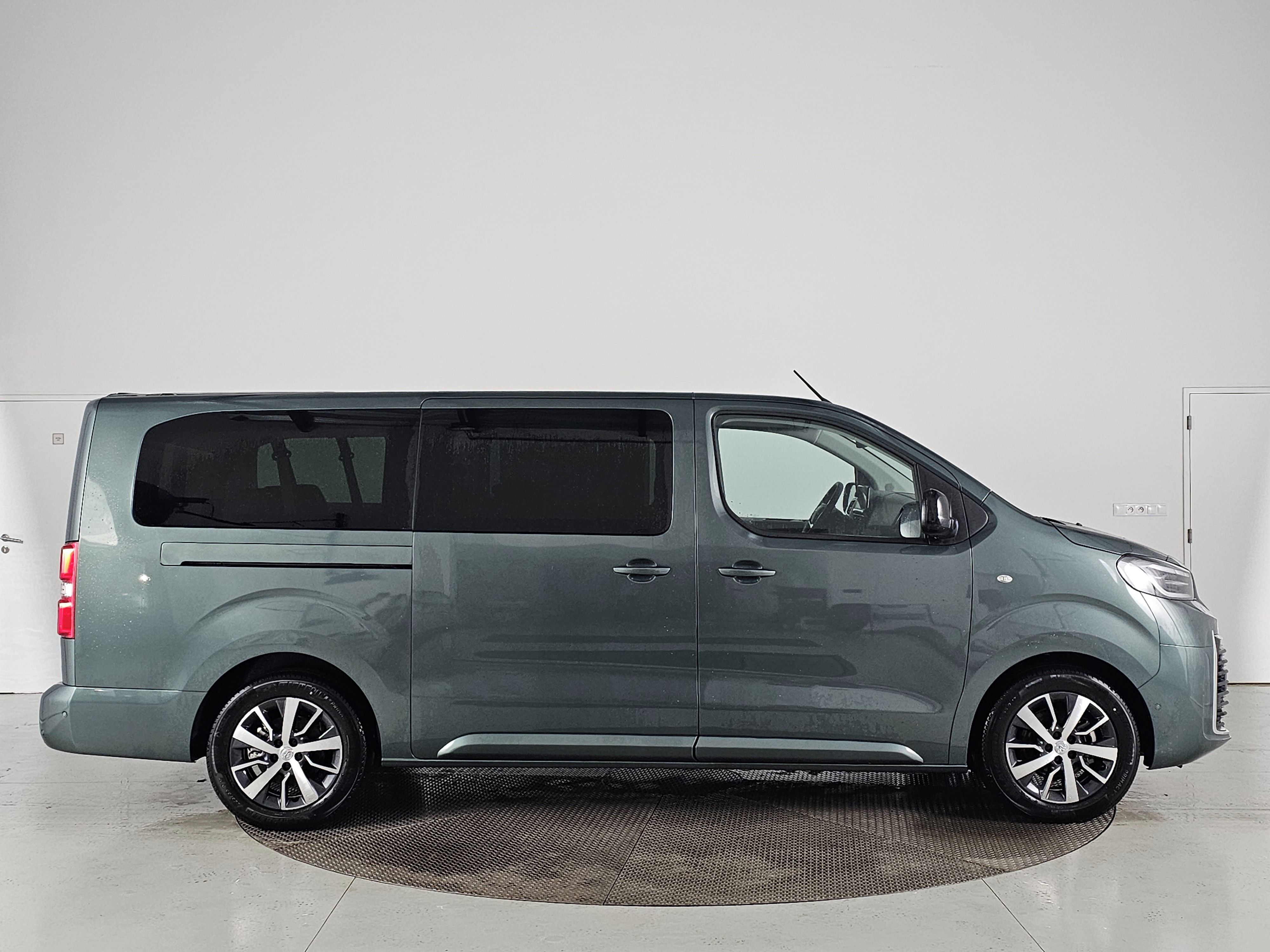 Toyota Proace Verso, 2.0D 180k 8AT Family 8S Willy - fotka 4