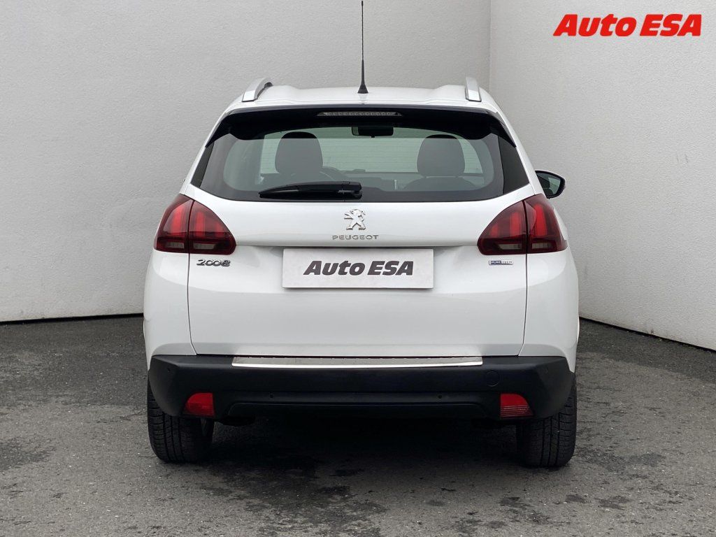 Peugeot 2008, 1.2 PT,ČR,GT Line - fotka 5