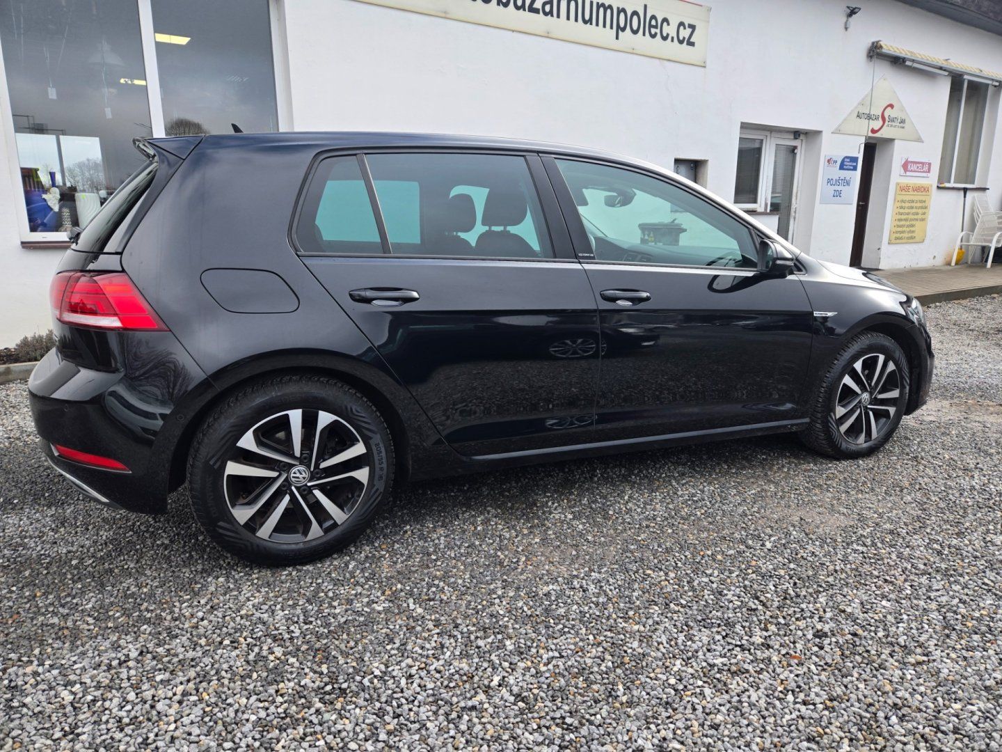 Volkswagen Golf, 1.5 TSI BLUEMOTION,TOP,NAVI - fotka 3