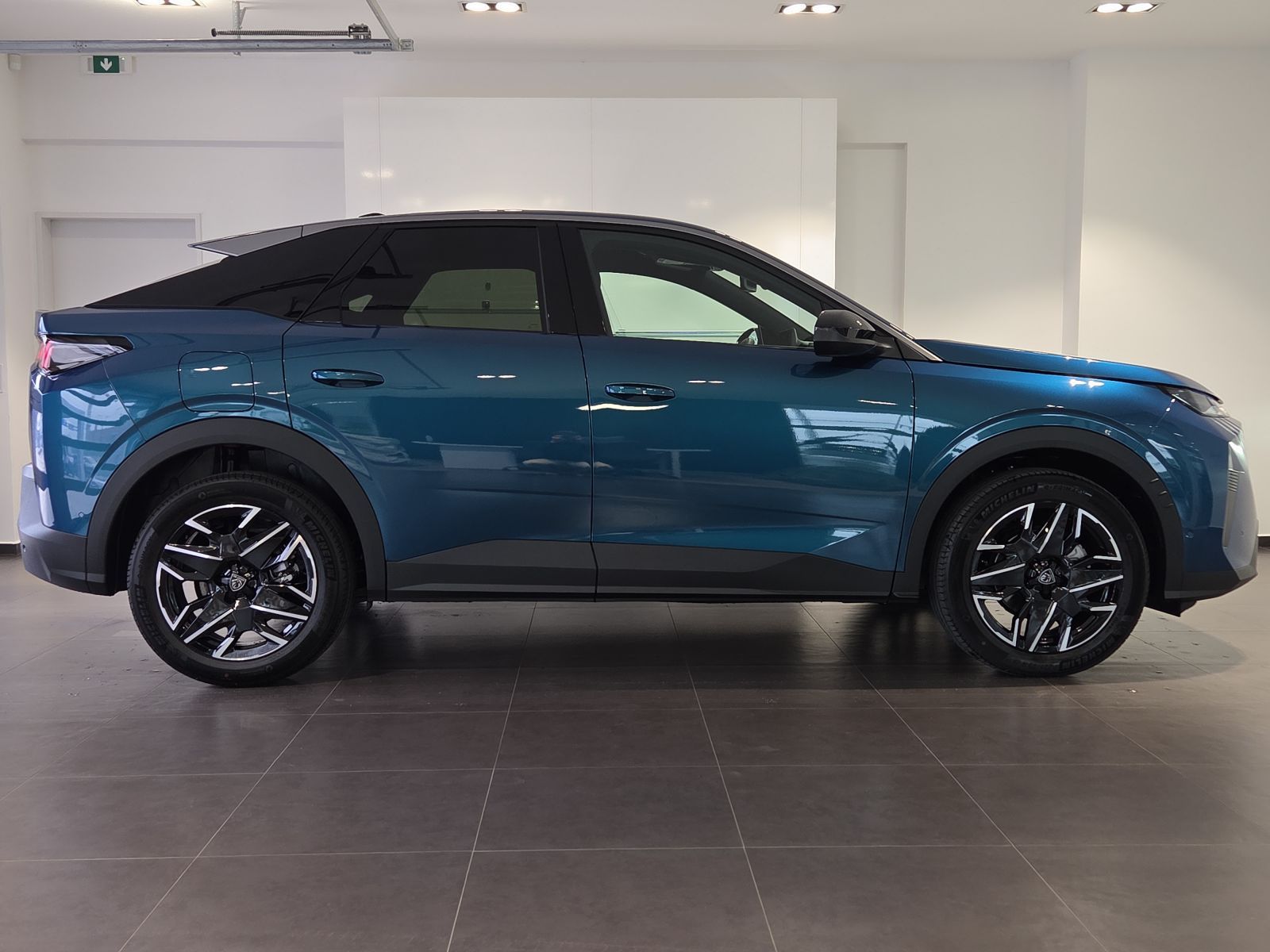 Peugeot 3008, ALLURE Hybrid 145 e-DCS6 - fotka 4