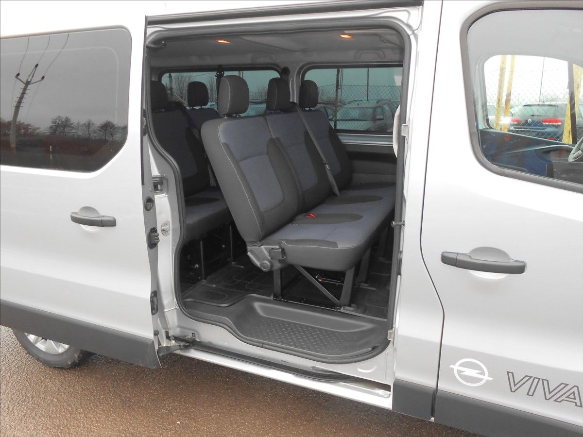 Opel Vivaro, 1,6 92 kW 9 Míst Serviska - fotka 6