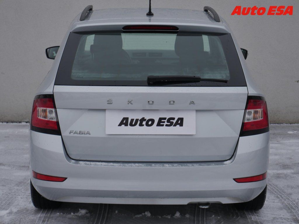 Škoda Fabia, 1.0 TSi,2.maj,ČR - fotka 5