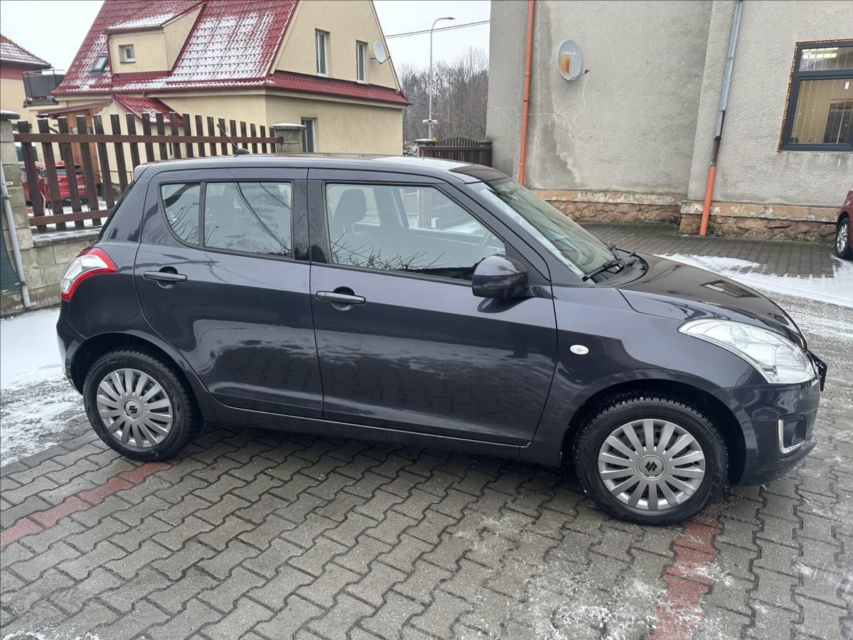 Suzuki Swift, 1,2 4x4 1.majitel - fotka 2