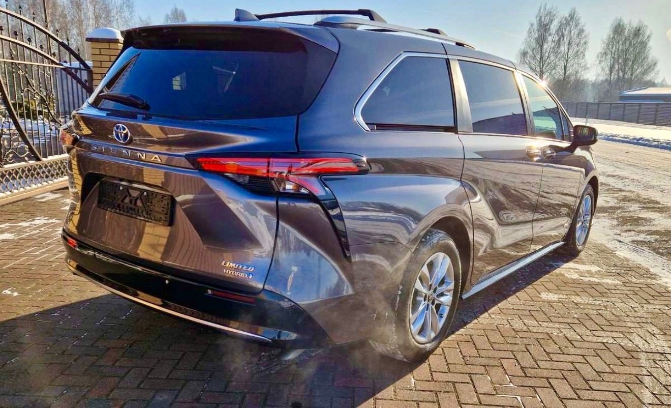 Toyota Sienna, 2.5L Limited - fotka 4