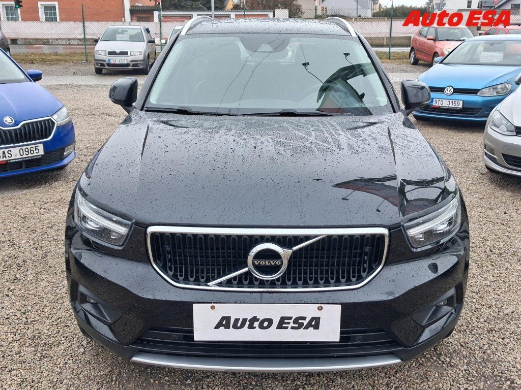 Volvo XC40, 1.5T,AT,bixen,TZ - fotka 2