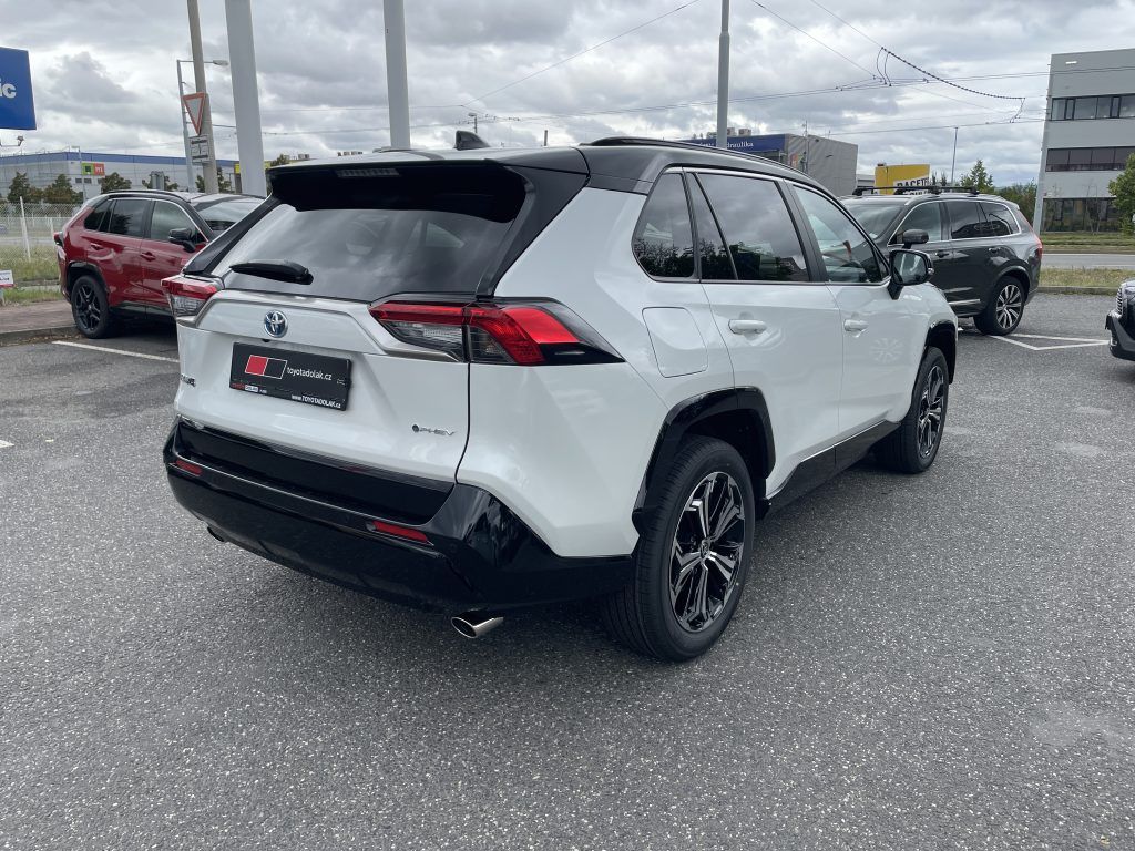 Toyota Rav4, 2.5 Plug-in Hybrid ODBĚR 7/26 - fotka 3