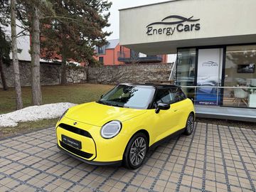 SE, Hatchback, 135 kW