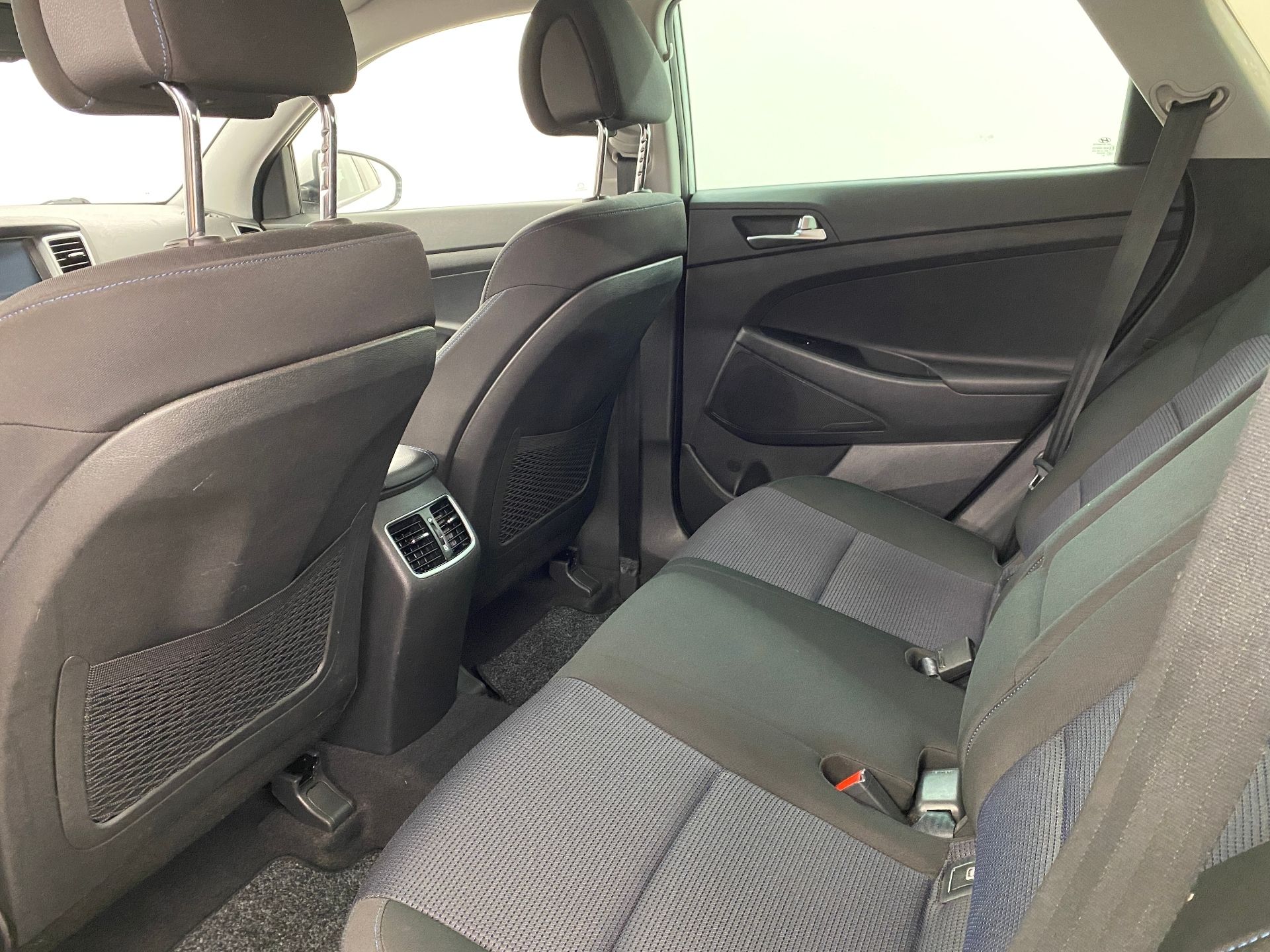 Hyundai Tucson, 1.7 CRDi 85 kW 1. maj. - fotka 6