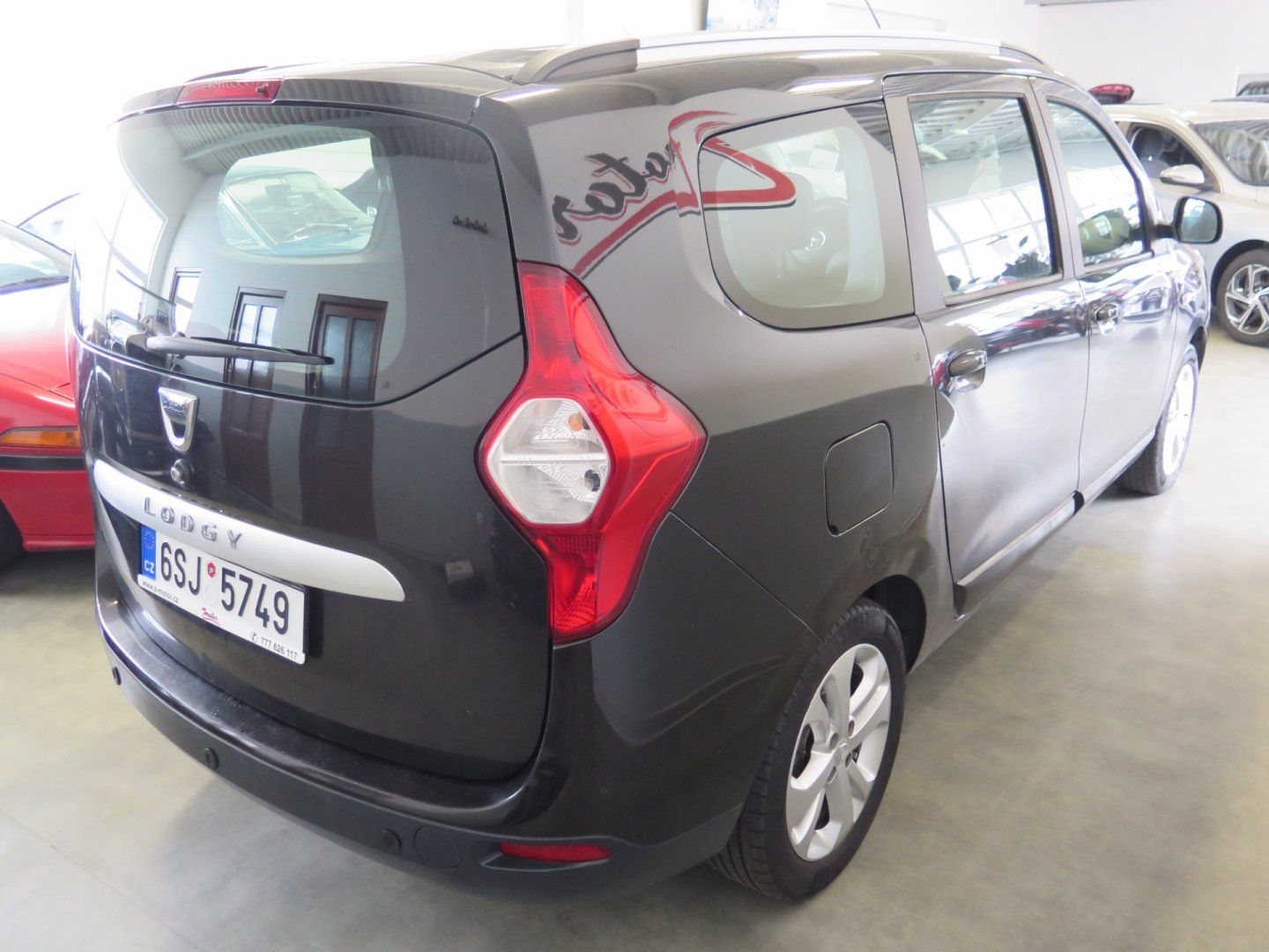 Dacia Lodgy, 1.2TCe,navi,klima,výhřev,kůže - fotka 4