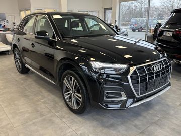 40TFSI 4x4 Advanced Tažné LED