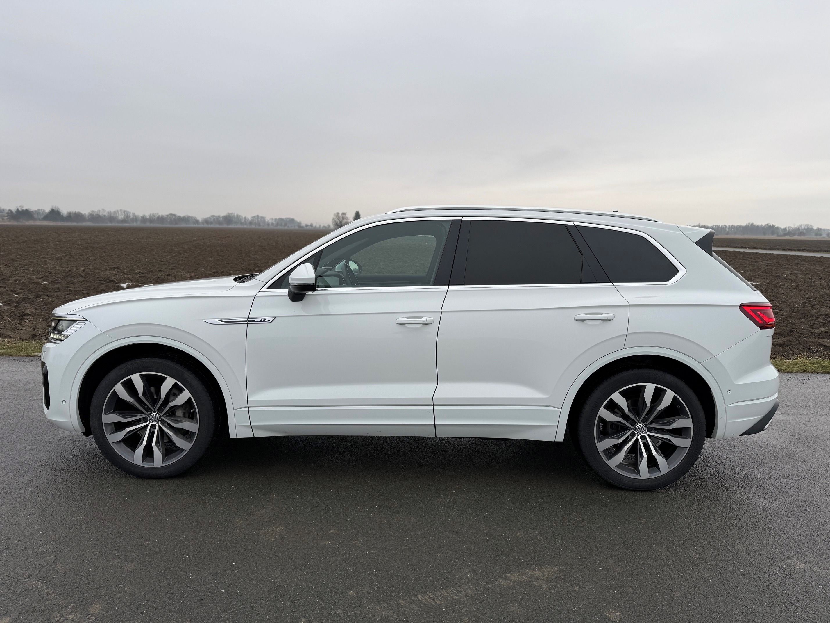 Volkswagen Touareg, 3.0TDI R-line WEBASTO, VZDUCH - fotka 5