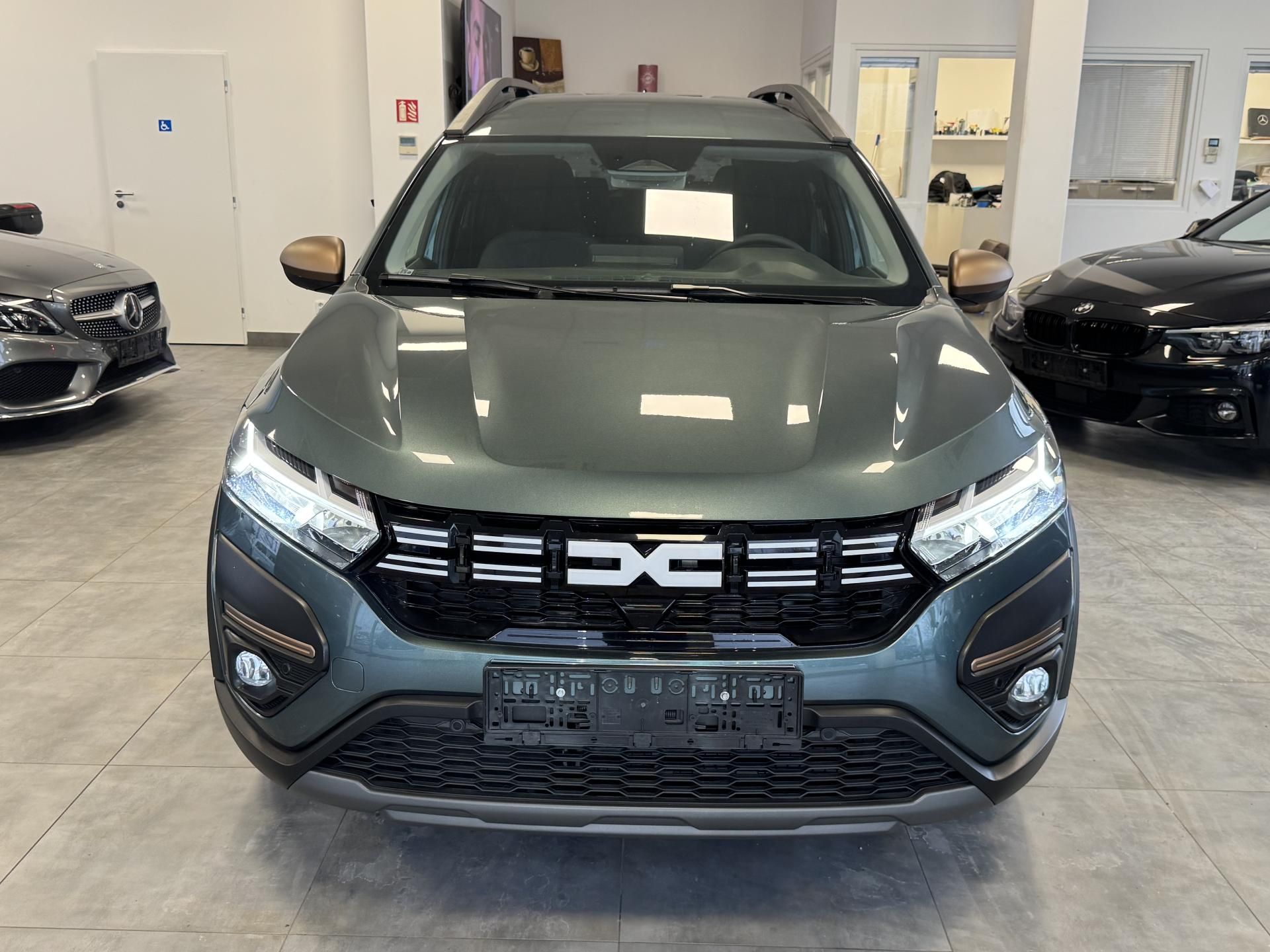 Dacia Jogger, 1,6EXTREME HYBRID 7.MÍST TAŽNÉ - fotka 2