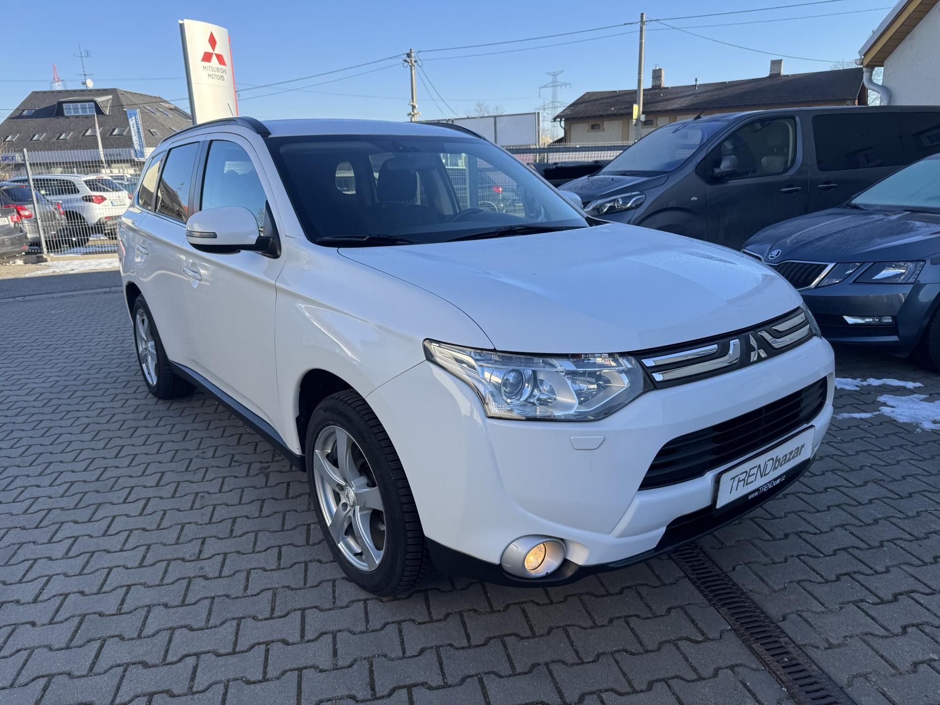 Mitsubishi Outlander, 2,2Di-D, ČR, 1.MAJ.,DPH - fotka 2