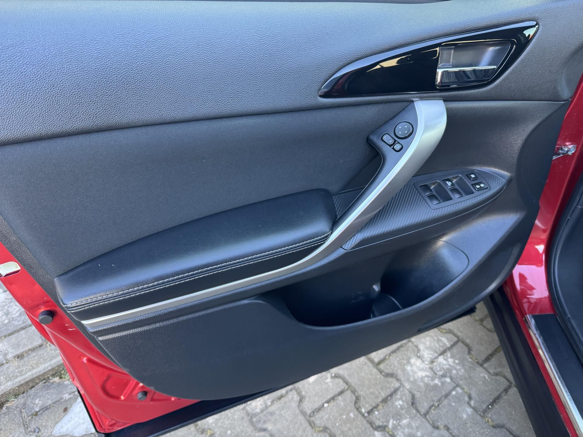 Mitsubishi Eclipse Cross, 1,5T INTENSE,ČR,1.MAJ. - fotka 6