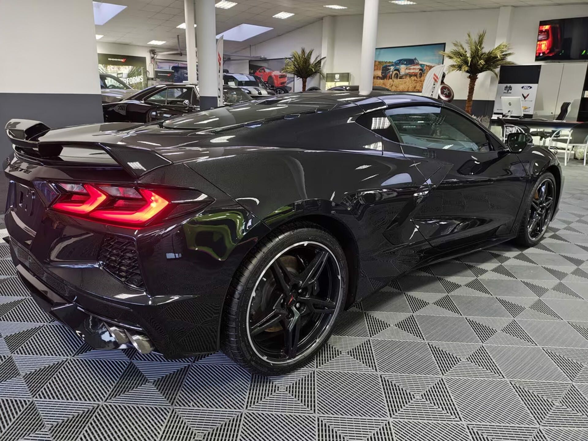 Chevrolet Corvette, 3LT Coupé Lift Nappa Carbon - fotka 3