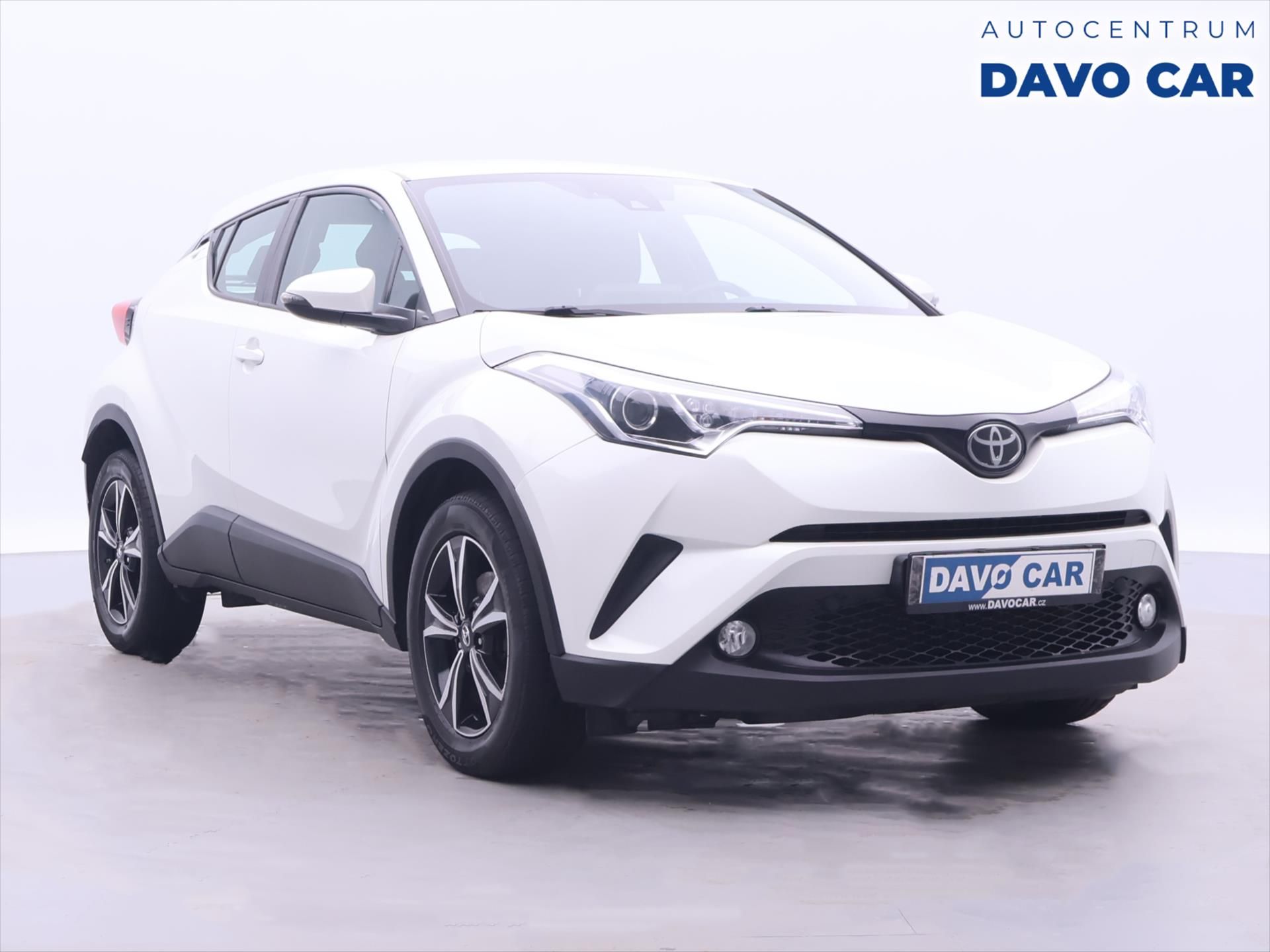 Toyota C-HR, 1,2 Turbo 85kW CZ Serv.kniha