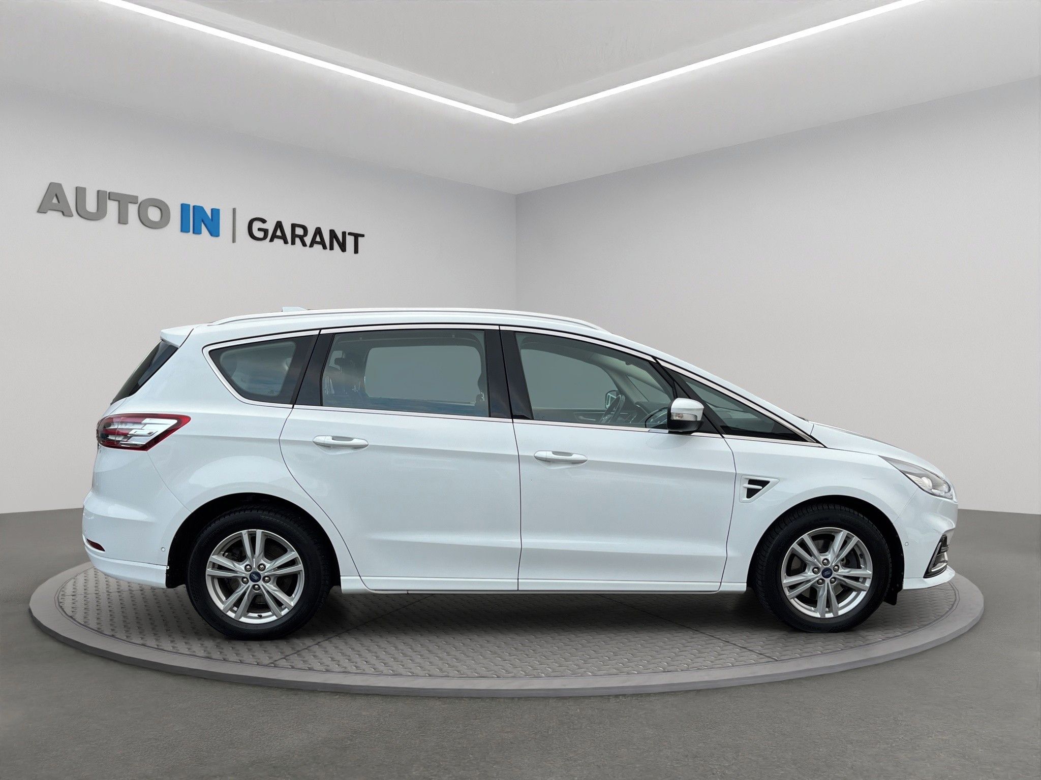 Ford S-MAX, 2.0 110kw, Fordpass, Navi - fotka 4