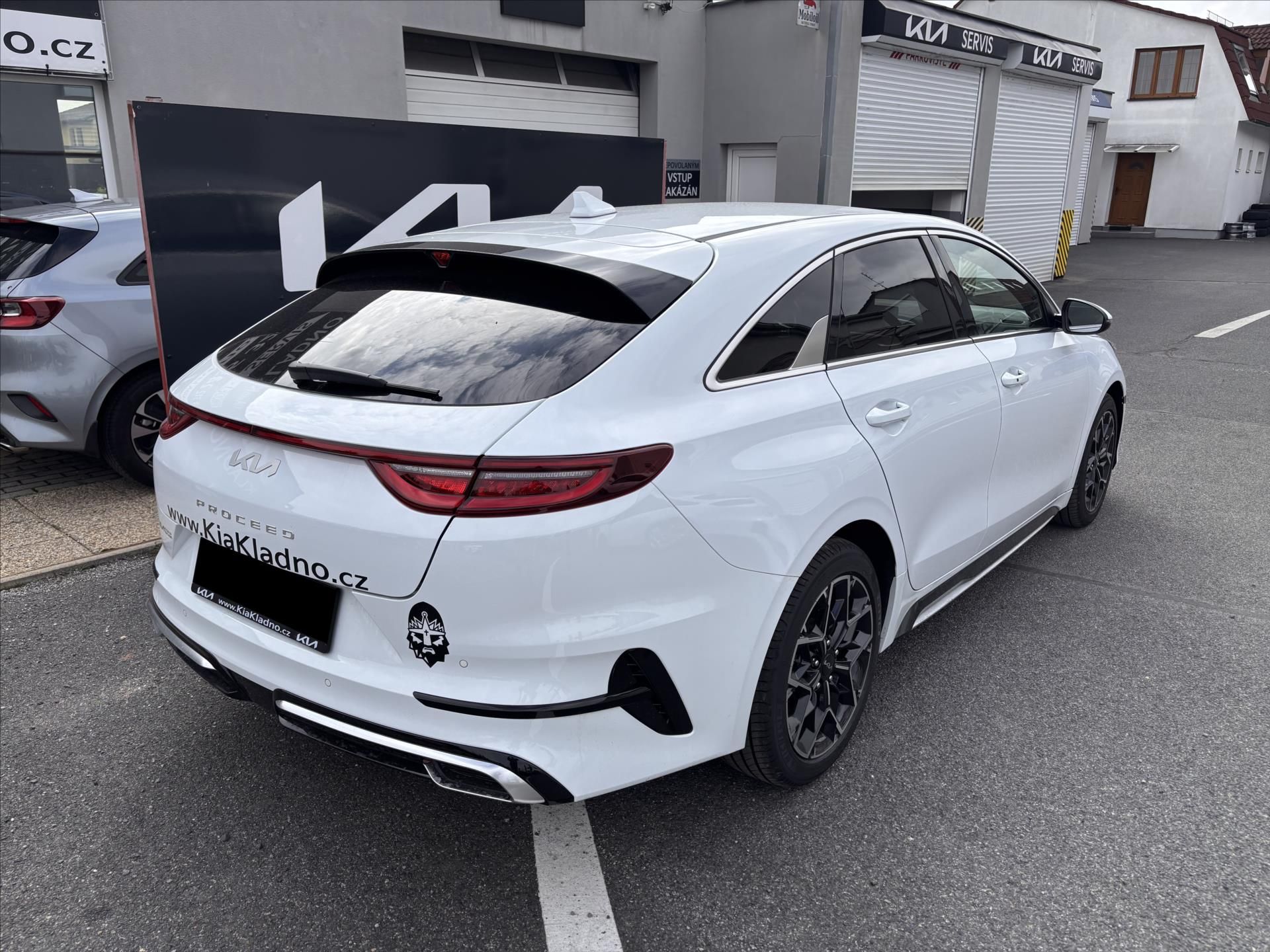 Kia ProCeed, 1,5 T-GDI GPF 7DCT GT-LINE PLU - fotka 4