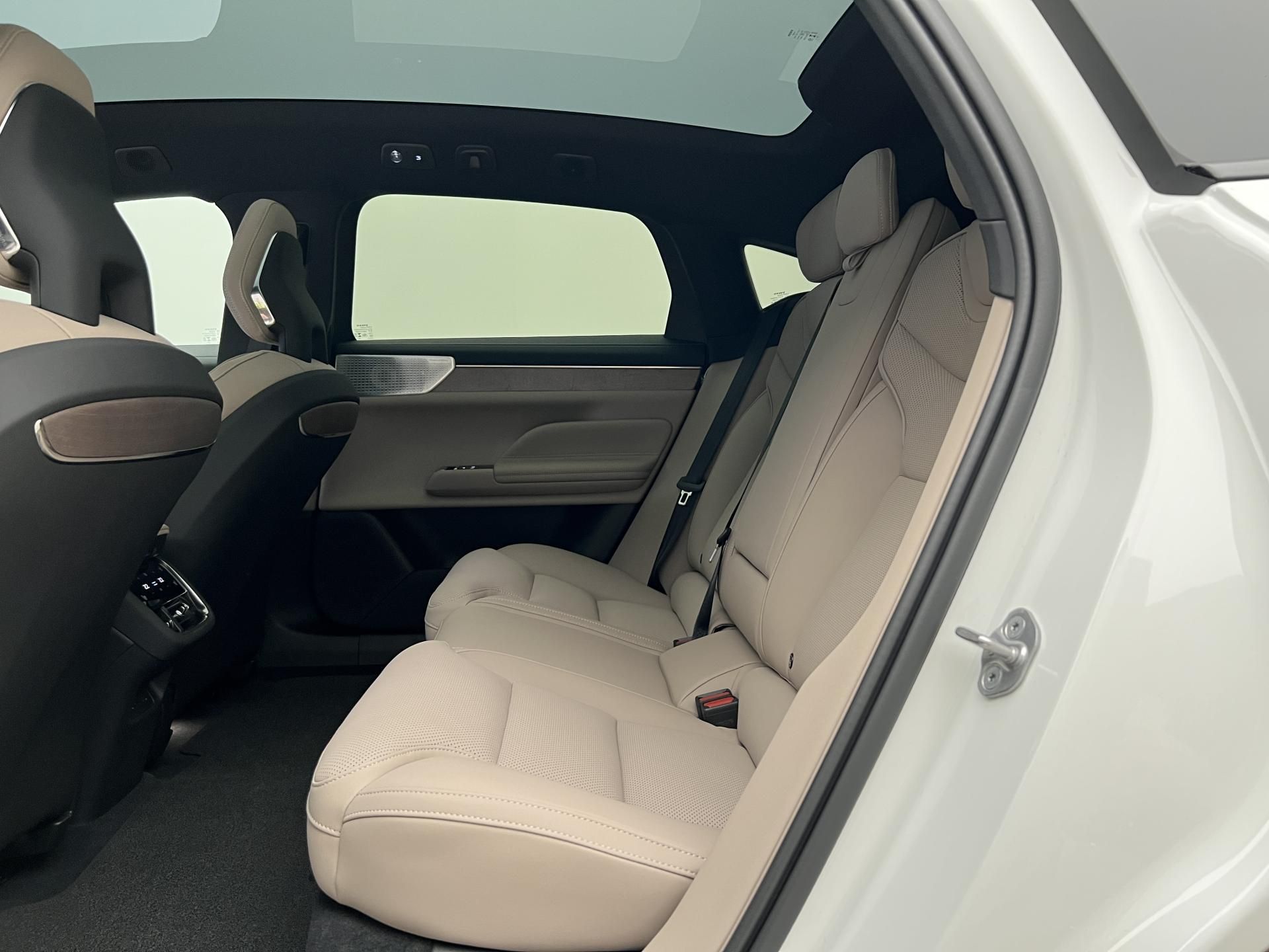 Volvo ES90, PURE ELECTRIC ULTRA - fotka 5
