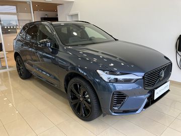 T6 eAWD Black Edition Plus AT8