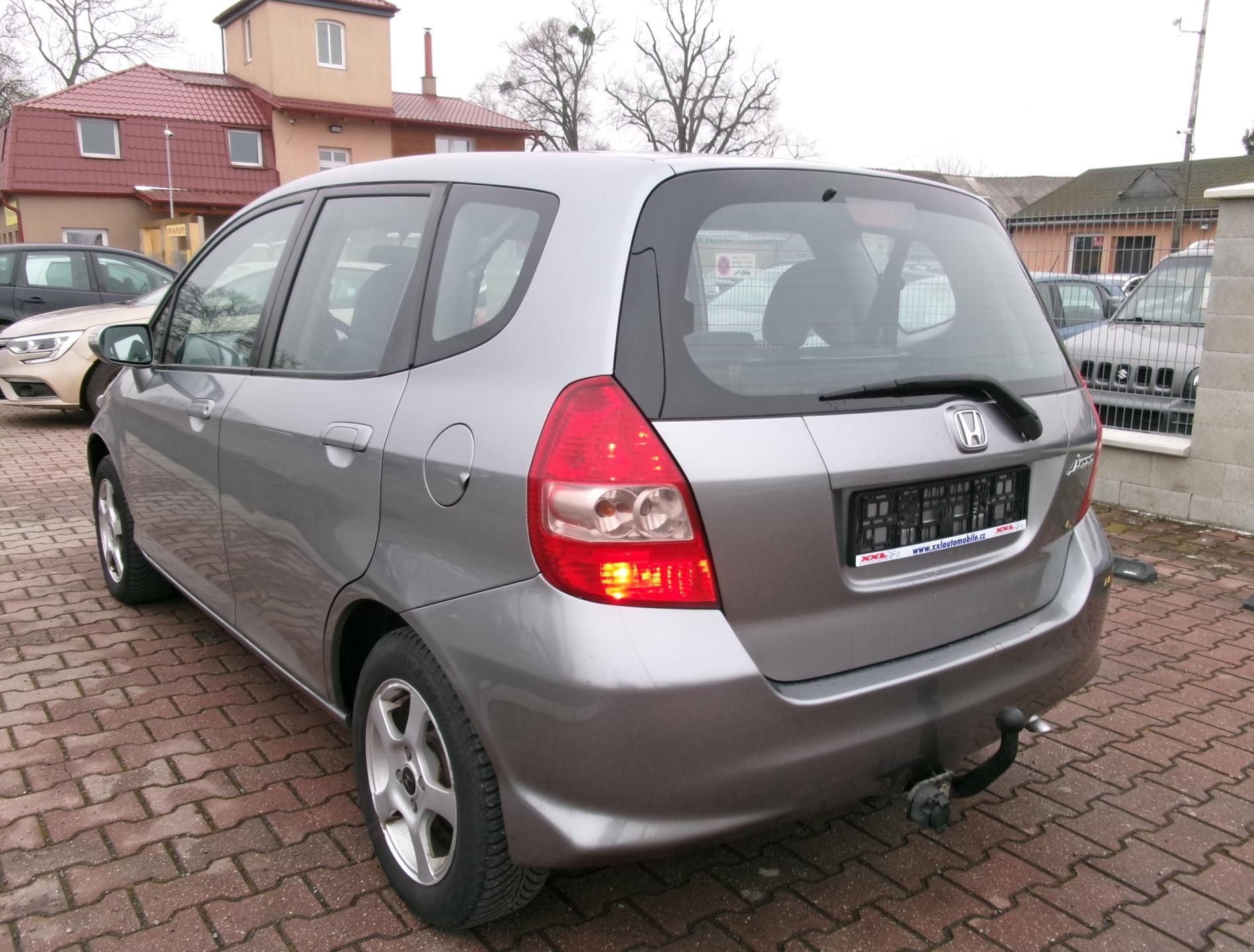 Honda Jazz, 1,3i AC ALU TAŽNÉ - fotka 6