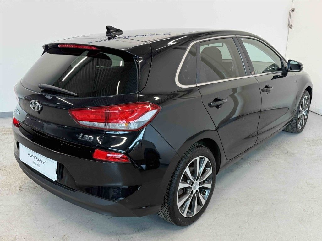 Hyundai i30, 1,4 T-GDI AUTOMAT STYLE - fotka 4